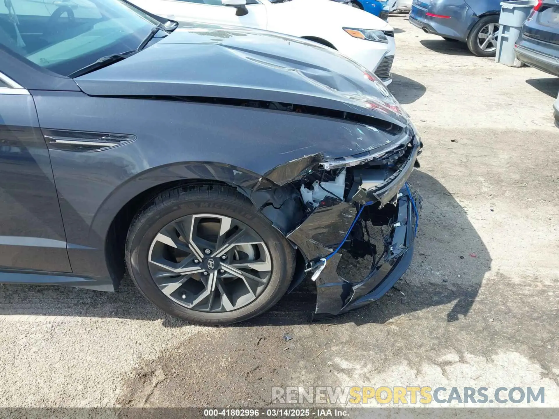 19 Photograph of a damaged car KMHL64JA8RA353129 HYUNDAI SONATA 2024