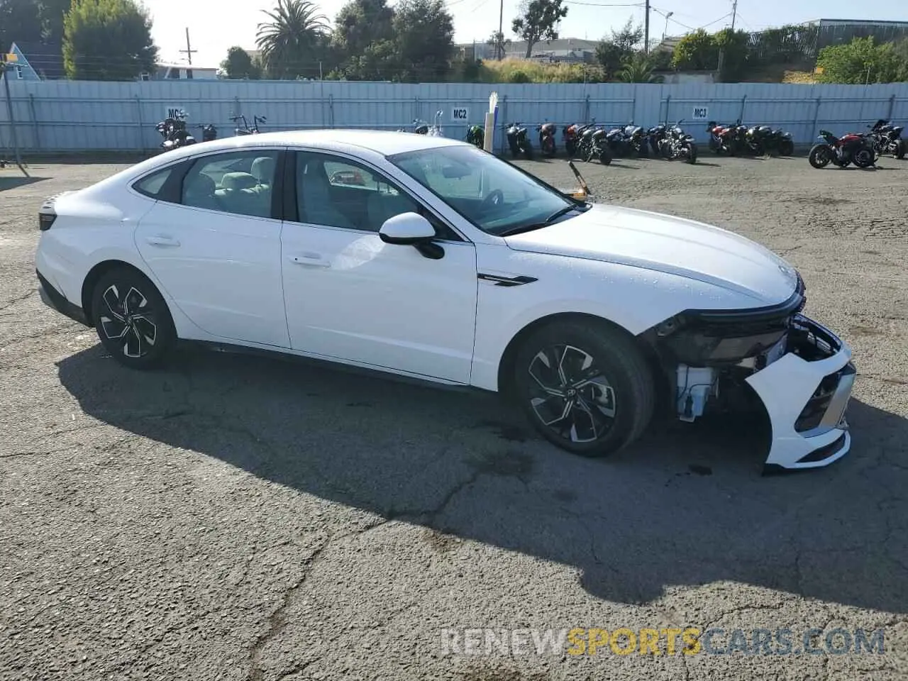4 Photograph of a damaged car KMHL64JA8RA374367 HYUNDAI SONATA 2024
