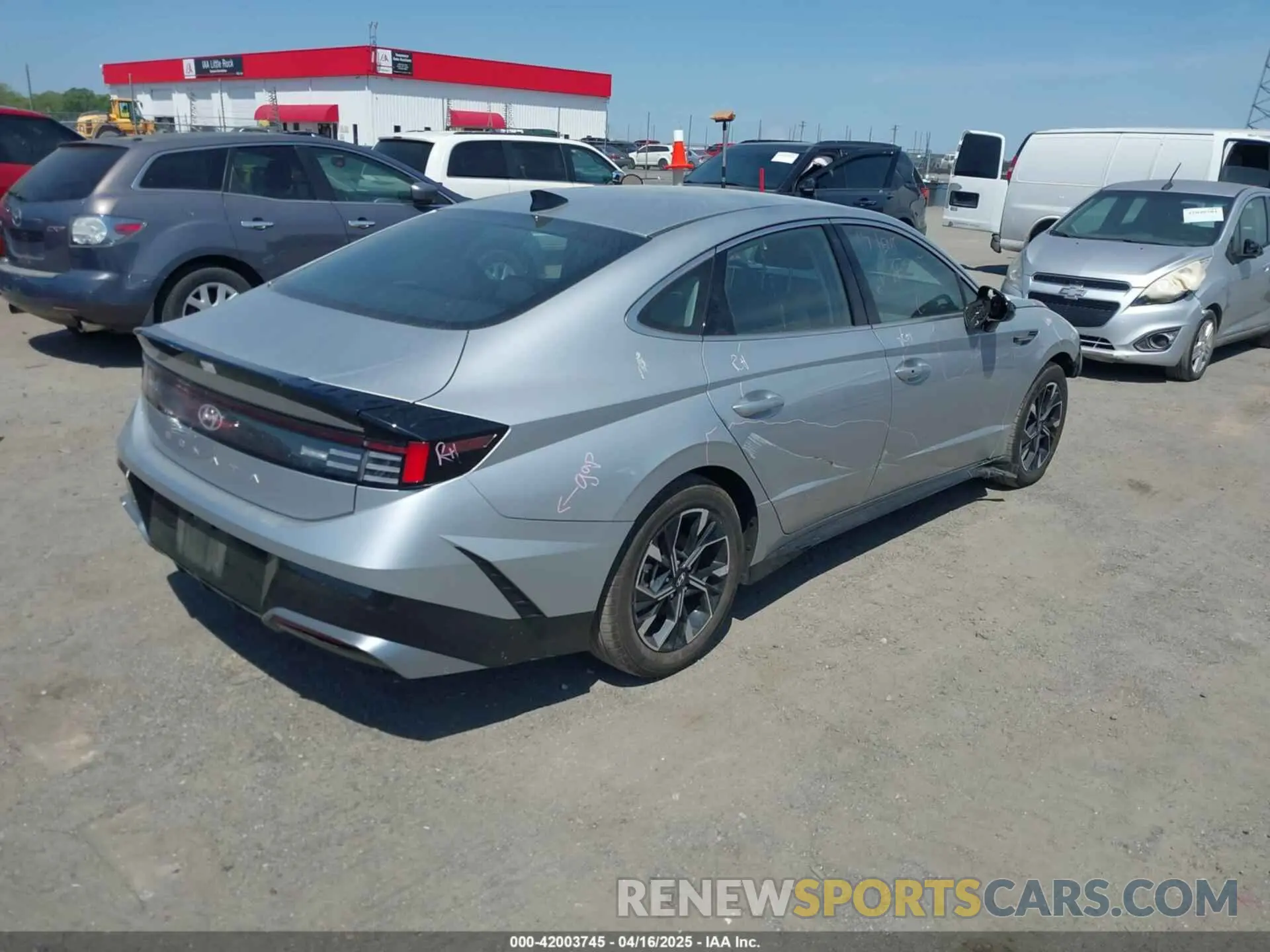 4 Photograph of a damaged car KMHL64JA8RA379911 HYUNDAI SONATA 2024