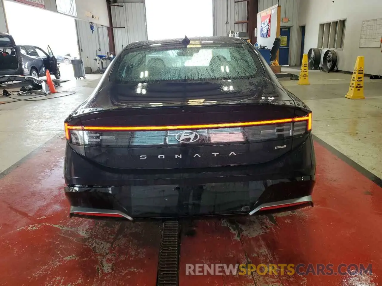 6 Photograph of a damaged car KMHL64JA8RA385790 HYUNDAI SONATA 2024