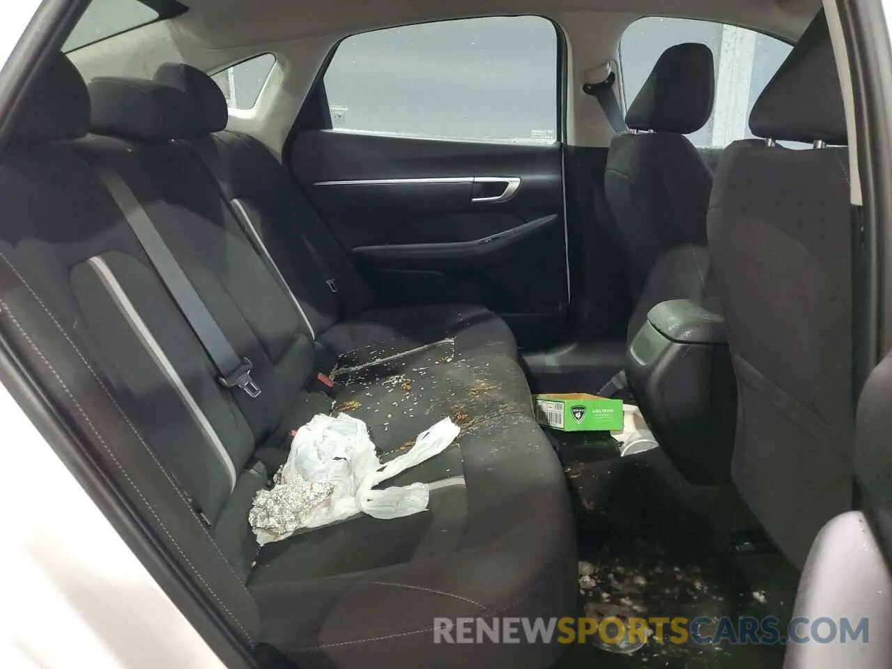 10 Photograph of a damaged car KMHL64JA8RA409019 HYUNDAI SONATA 2024