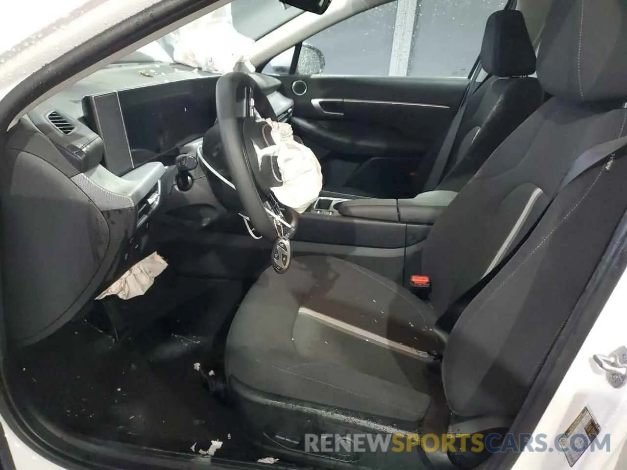 7 Photograph of a damaged car KMHL64JA8RA409019 HYUNDAI SONATA 2024