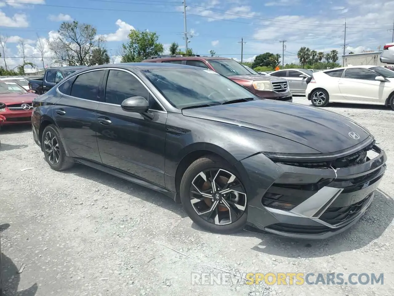 4 Photograph of a damaged car KMHL64JA8RA409862 HYUNDAI SONATA 2024