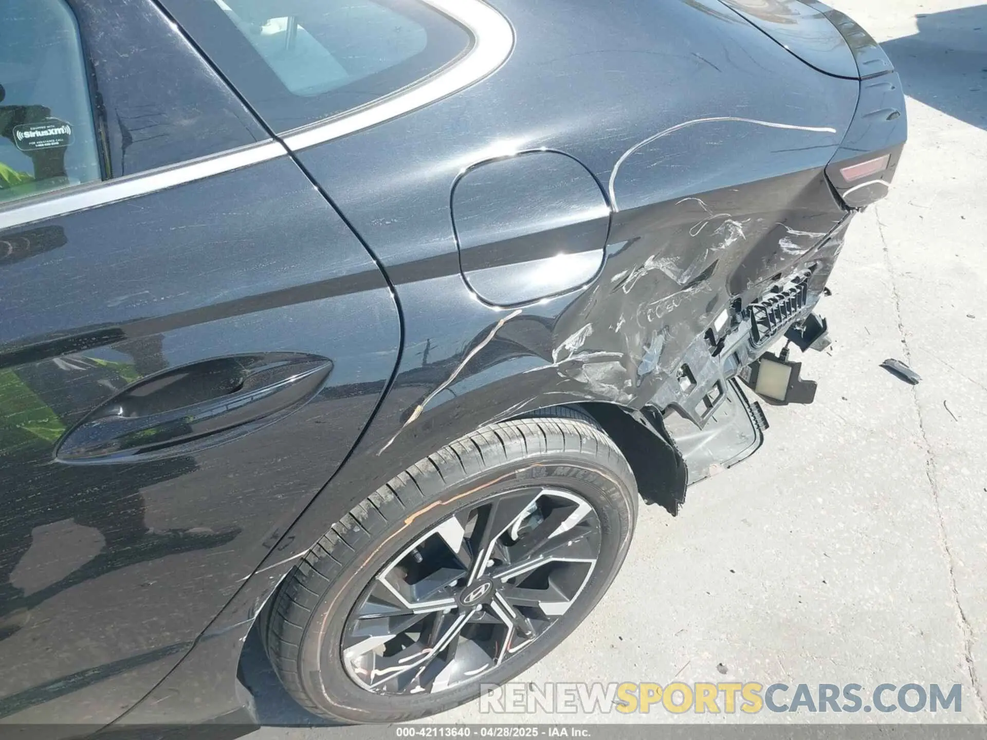 20 Photograph of a damaged car KMHL64JA9RA370134 HYUNDAI SONATA 2024