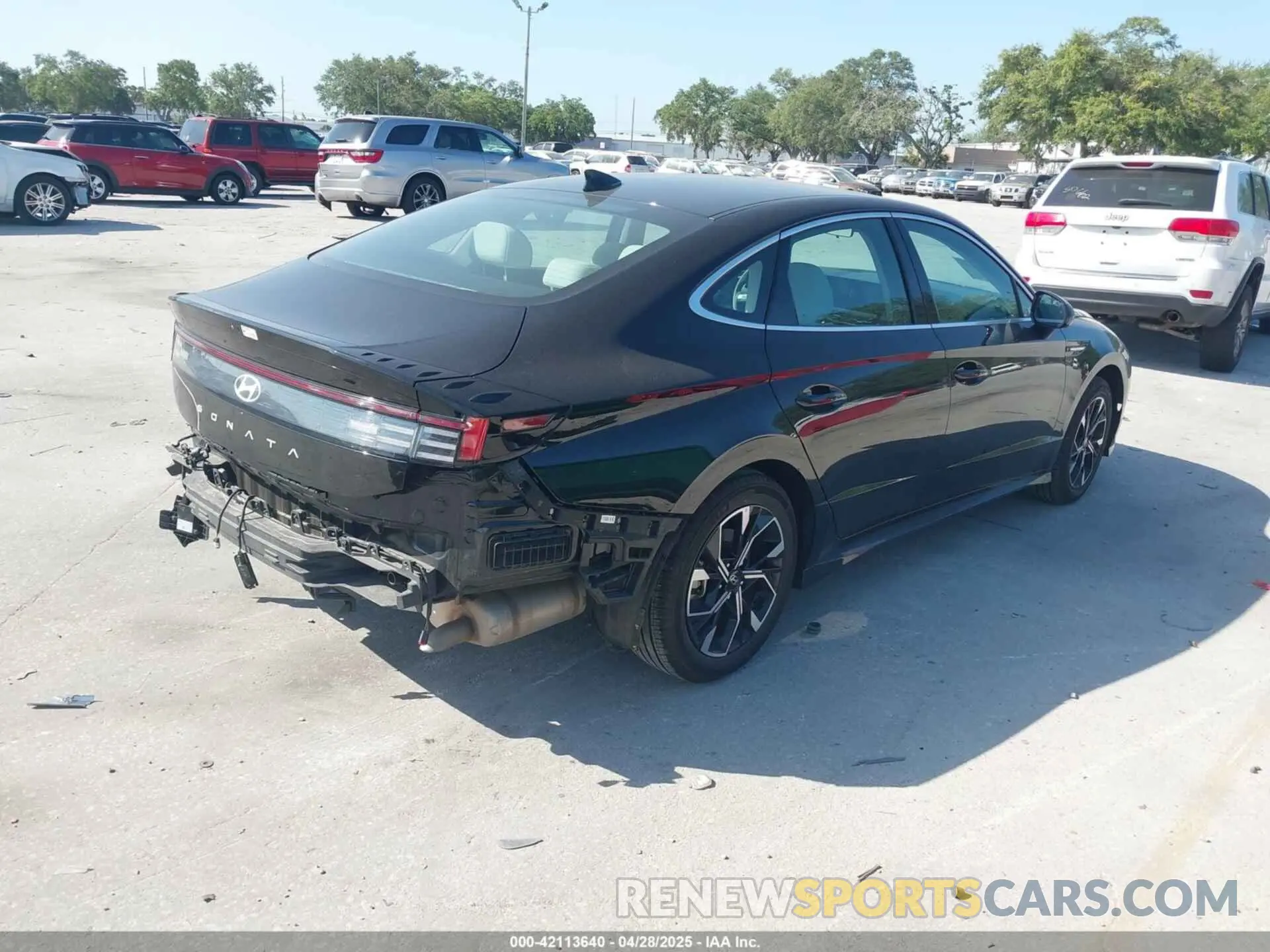 4 Photograph of a damaged car KMHL64JA9RA370134 HYUNDAI SONATA 2024