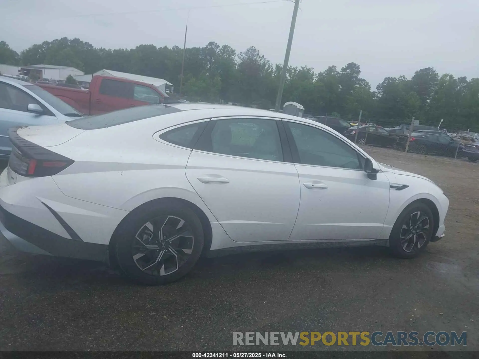 13 Photograph of a damaged car KMHL64JA9RA373003 HYUNDAI SONATA 2024