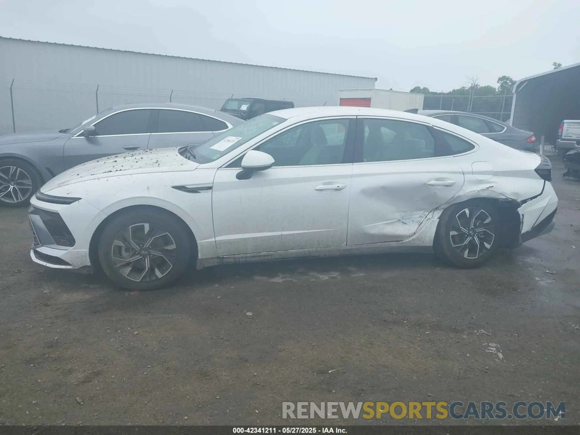 14 Photograph of a damaged car KMHL64JA9RA373003 HYUNDAI SONATA 2024