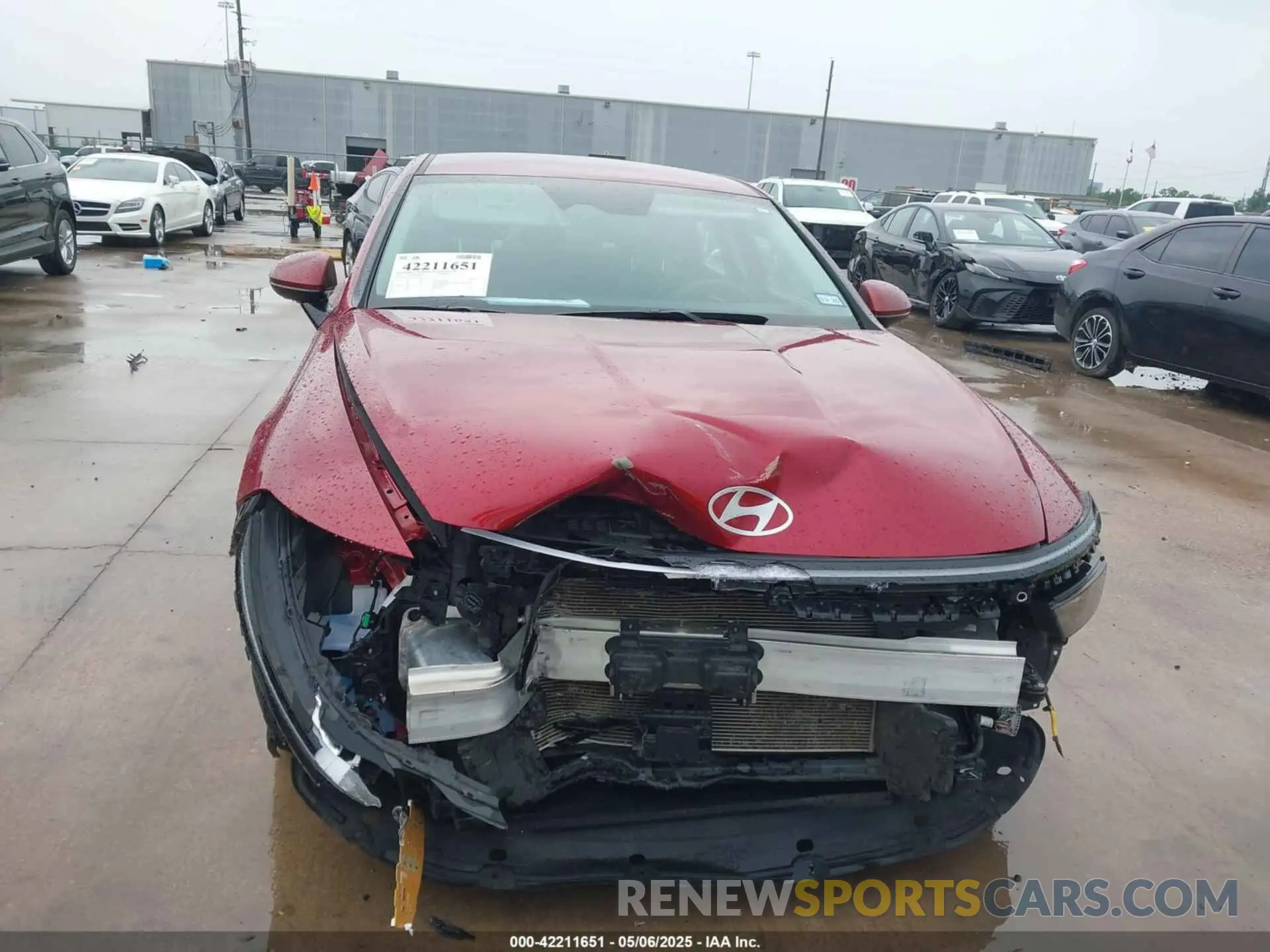 13 Photograph of a damaged car KMHL64JA9RA379626 HYUNDAI SONATA 2024
