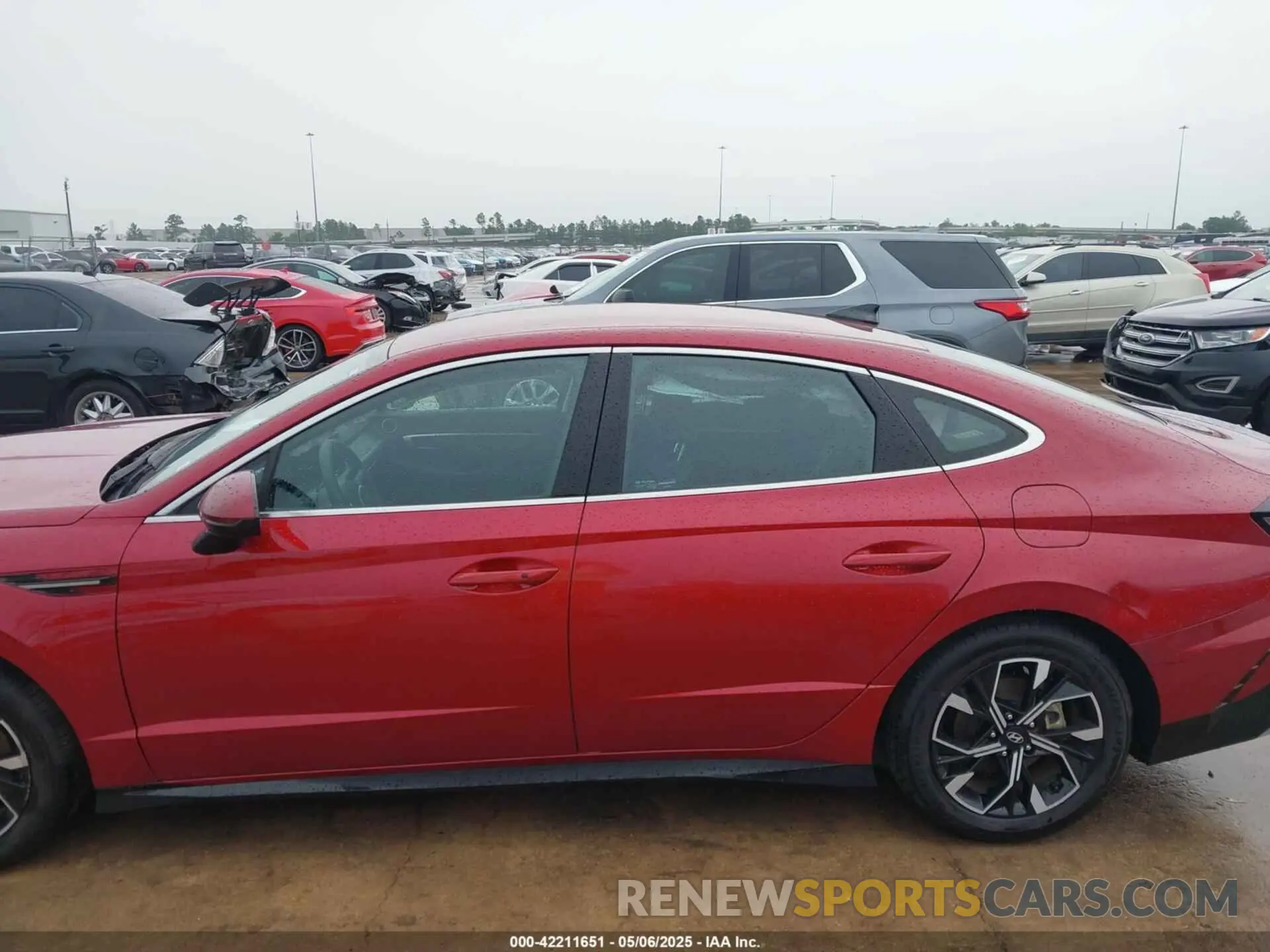 15 Photograph of a damaged car KMHL64JA9RA379626 HYUNDAI SONATA 2024