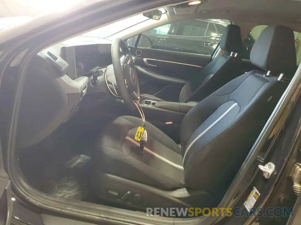 7 Photograph of a damaged car KMHL64JA9RA426427 HYUNDAI SONATA 2024
