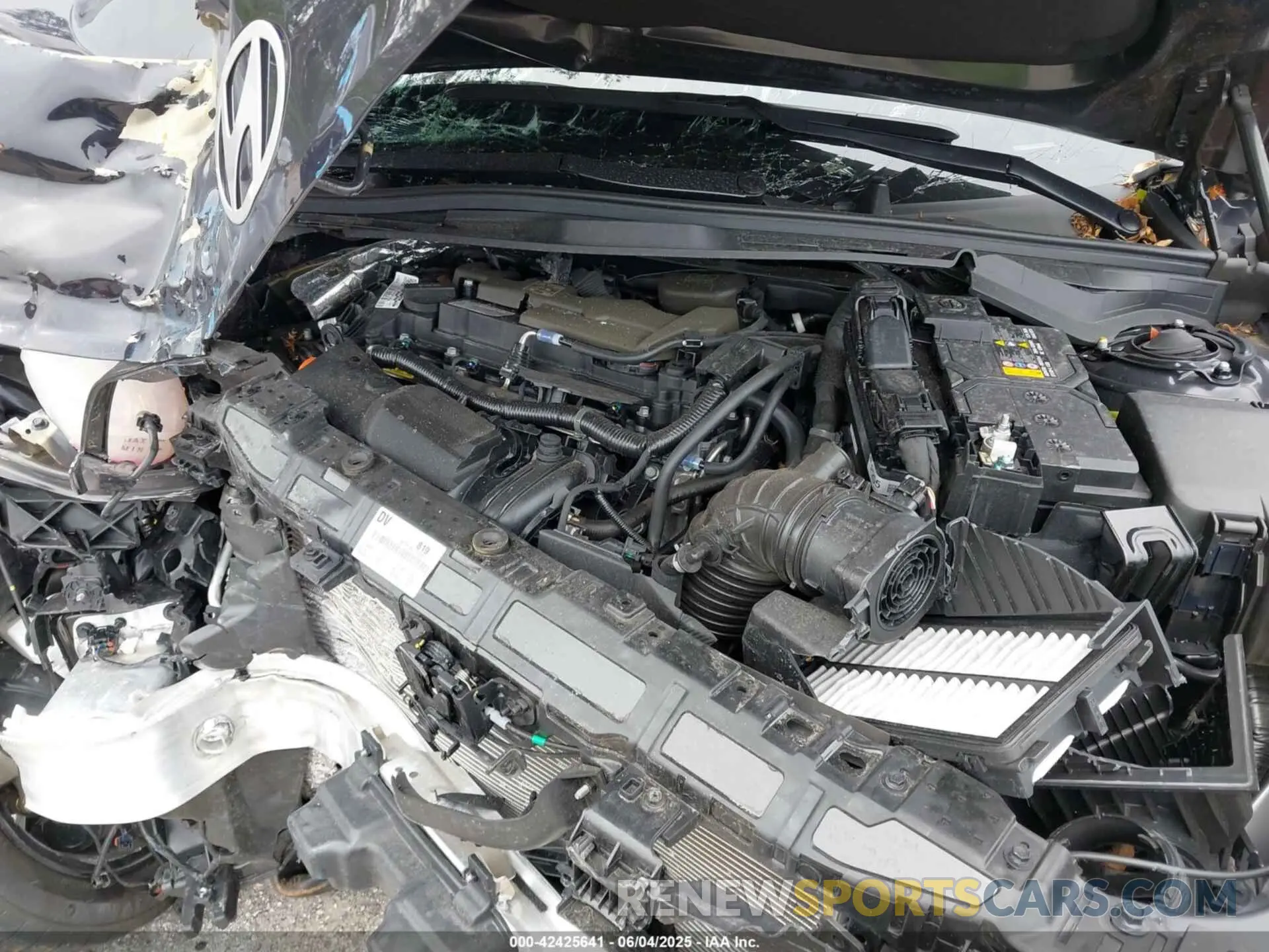 10 Photograph of a damaged car KMHL64JAXRA373351 HYUNDAI SONATA 2024