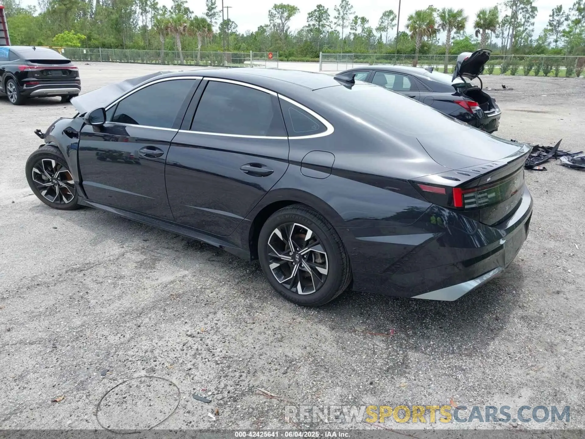 3 Photograph of a damaged car KMHL64JAXRA373351 HYUNDAI SONATA 2024