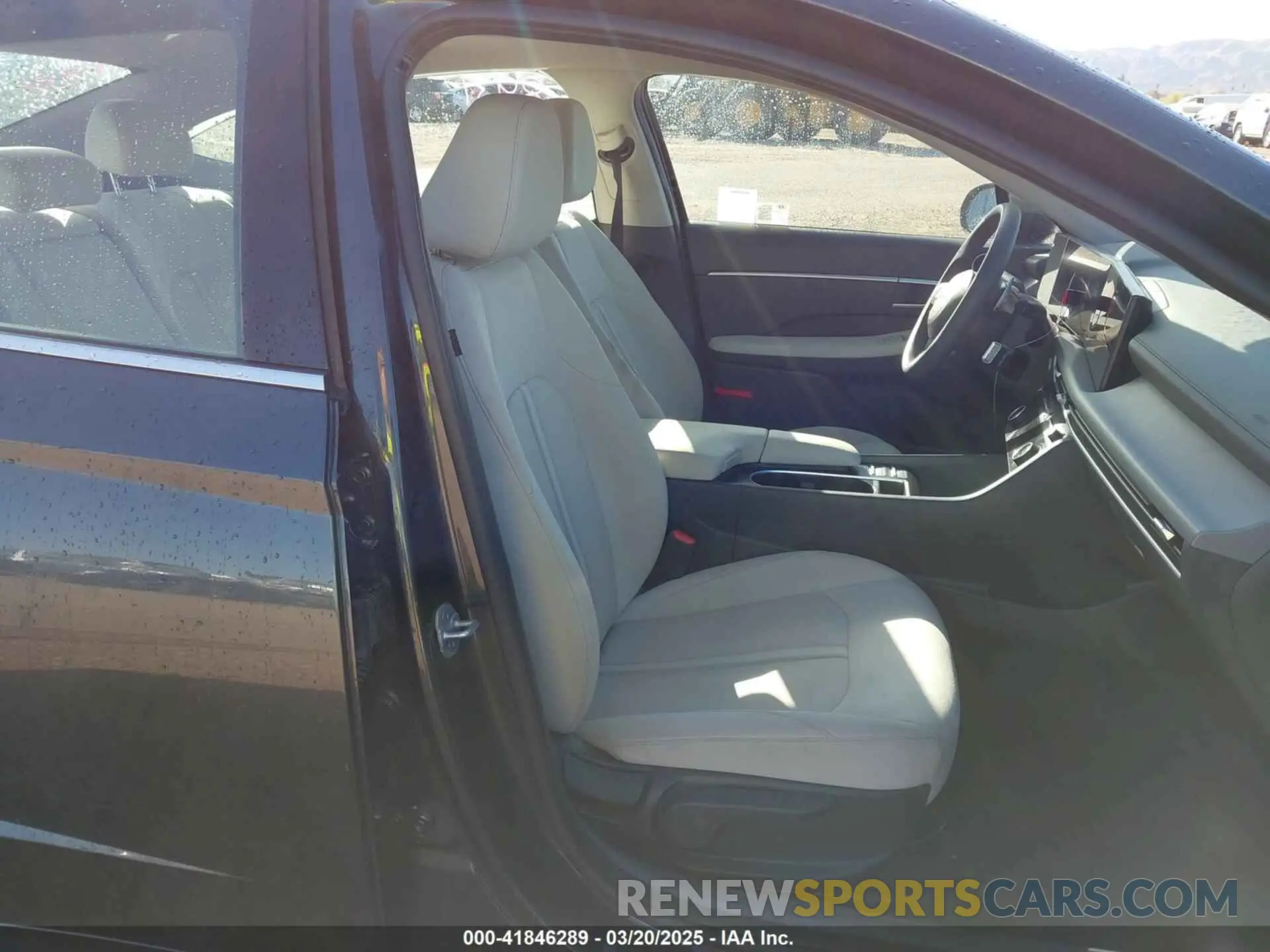 5 Photograph of a damaged car KMHL64JAXRA383510 HYUNDAI SONATA 2024