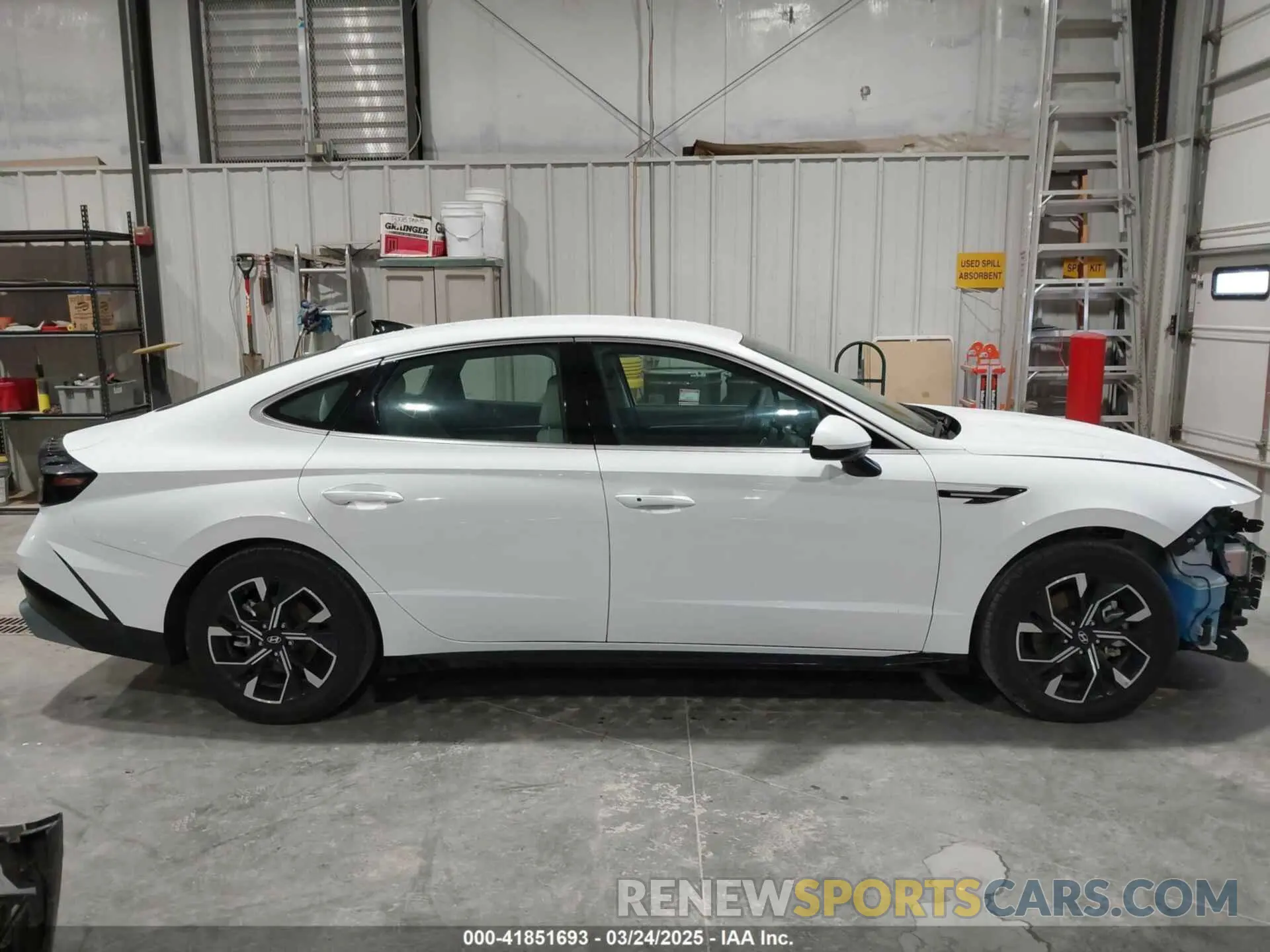 14 Photograph of a damaged car KMHL64JAXRA392482 HYUNDAI SONATA 2024