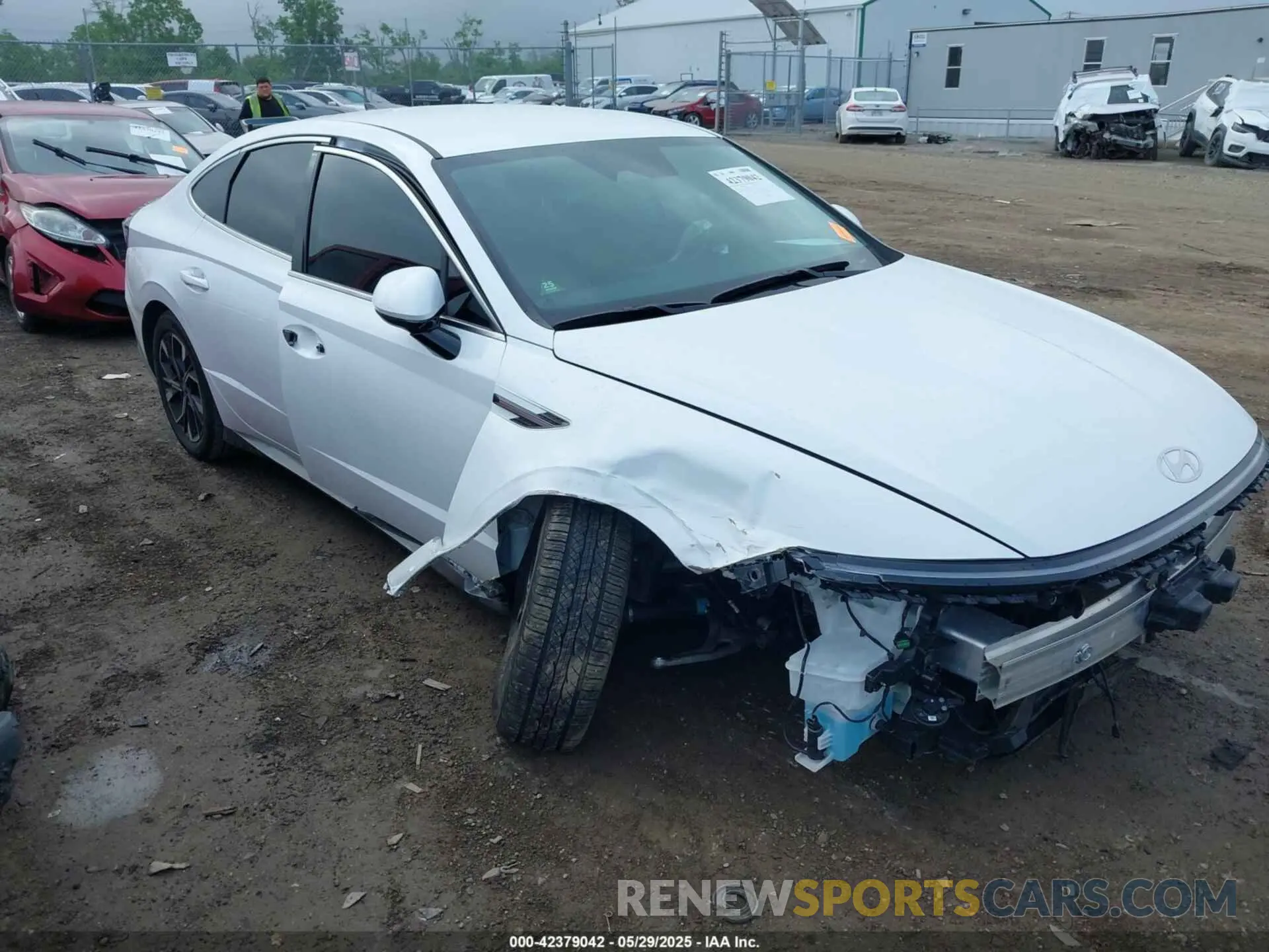 1 Photograph of a damaged car KMHL64JAXRA396144 HYUNDAI SONATA 2024