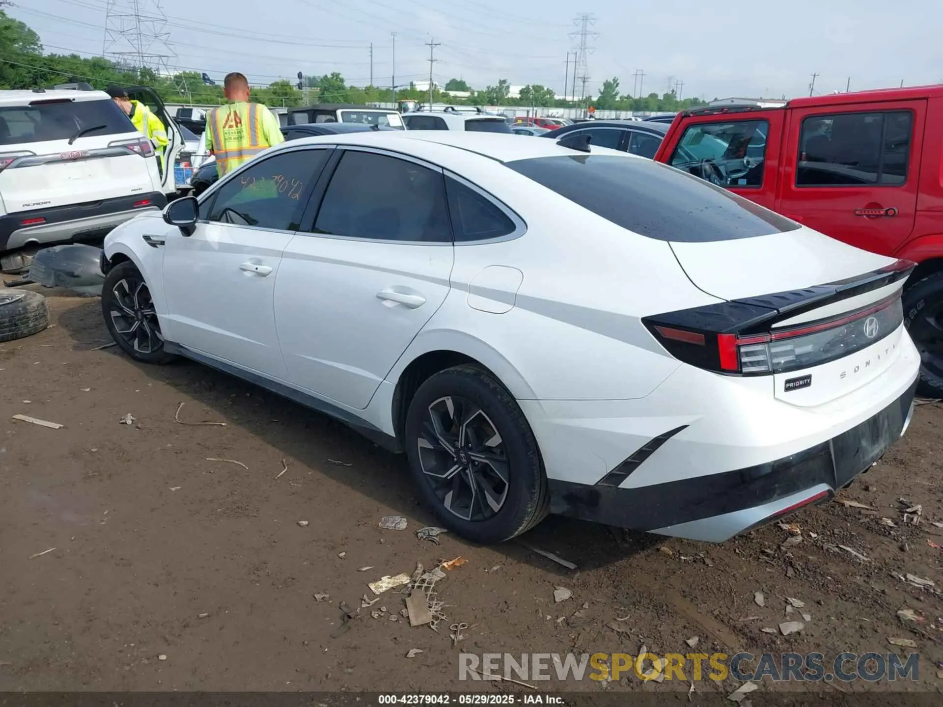 3 Photograph of a damaged car KMHL64JAXRA396144 HYUNDAI SONATA 2024