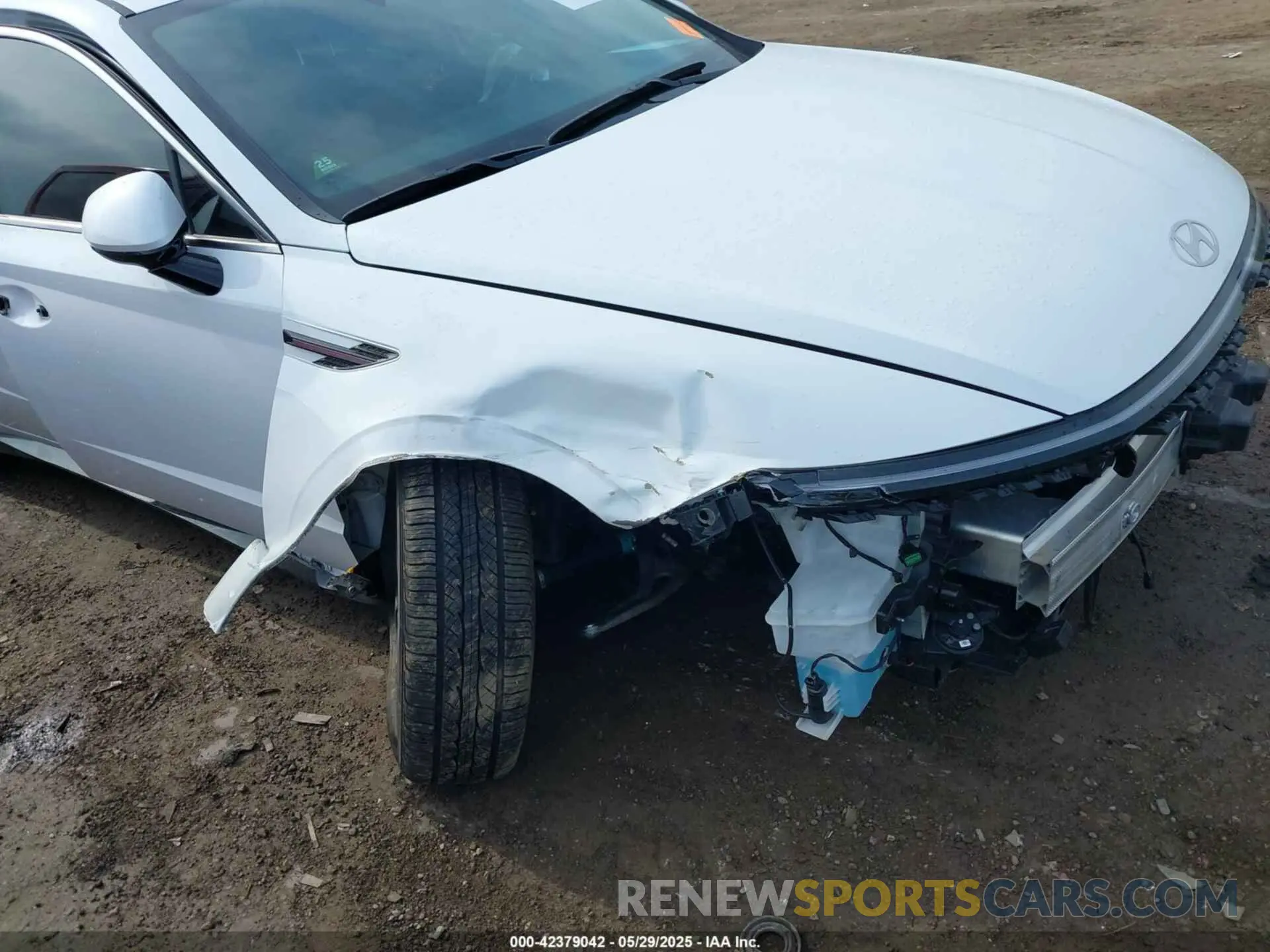 6 Photograph of a damaged car KMHL64JAXRA396144 HYUNDAI SONATA 2024