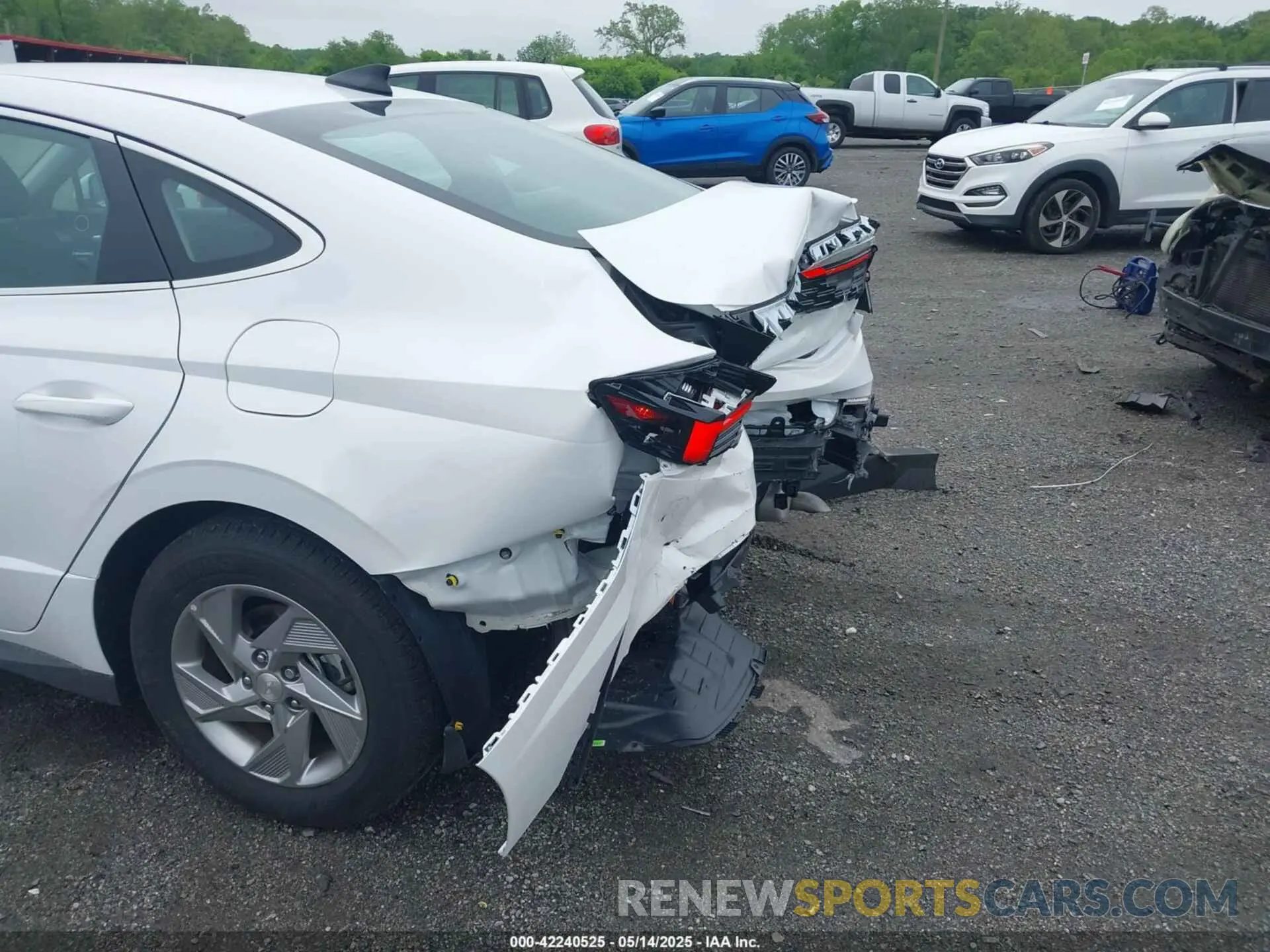 6 Photograph of a damaged car KMHL24JA8SA443091 HYUNDAI SONATA 2025