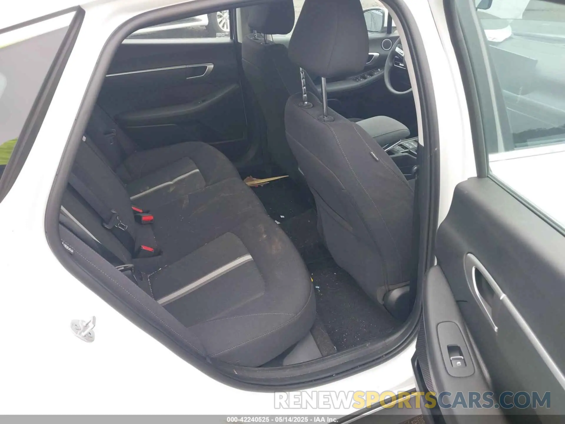 8 Photograph of a damaged car KMHL24JA8SA443091 HYUNDAI SONATA 2025