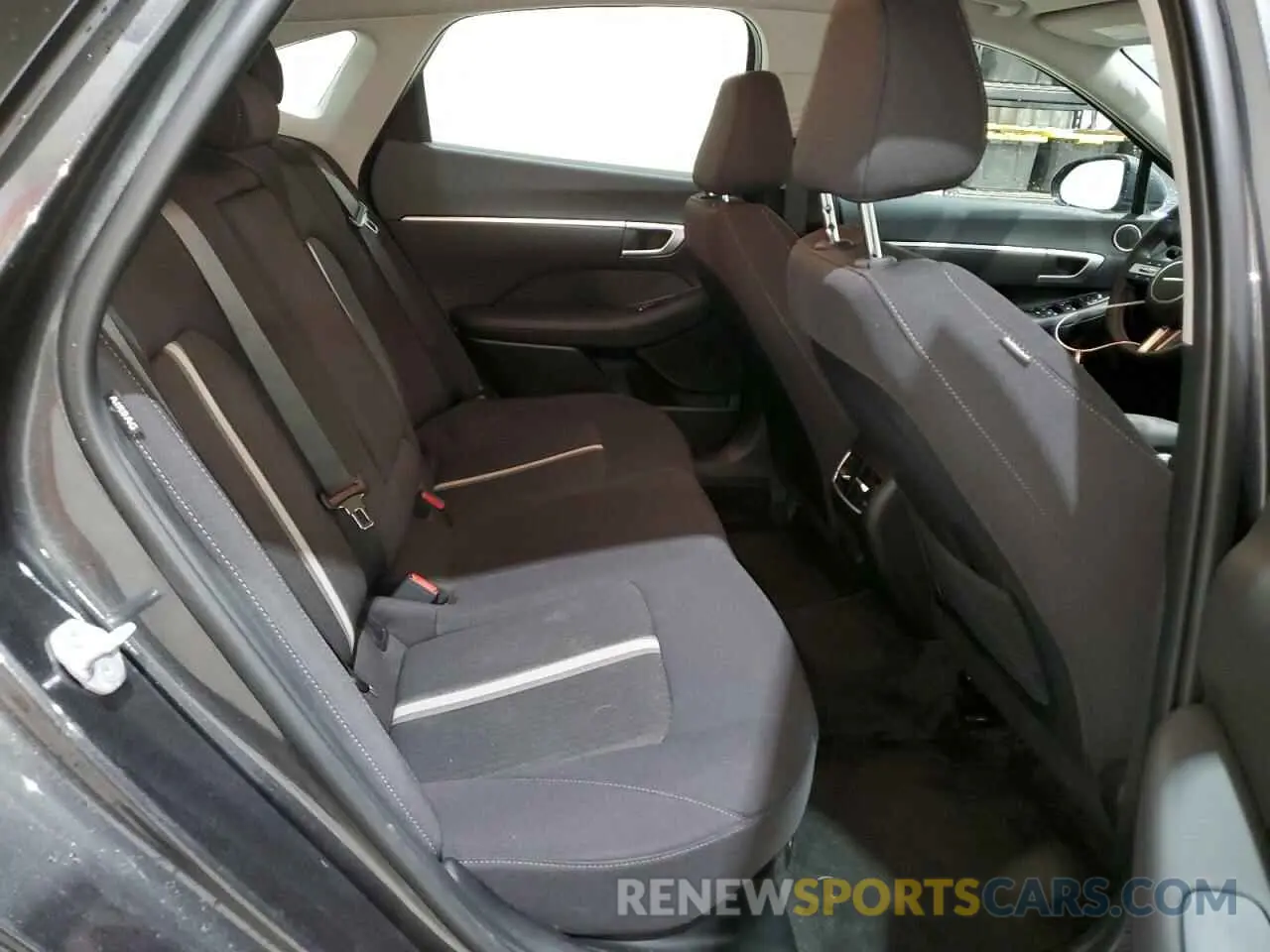 10 Photograph of a damaged car KMHL34JJ0SA104967 HYUNDAI SONATA 2025