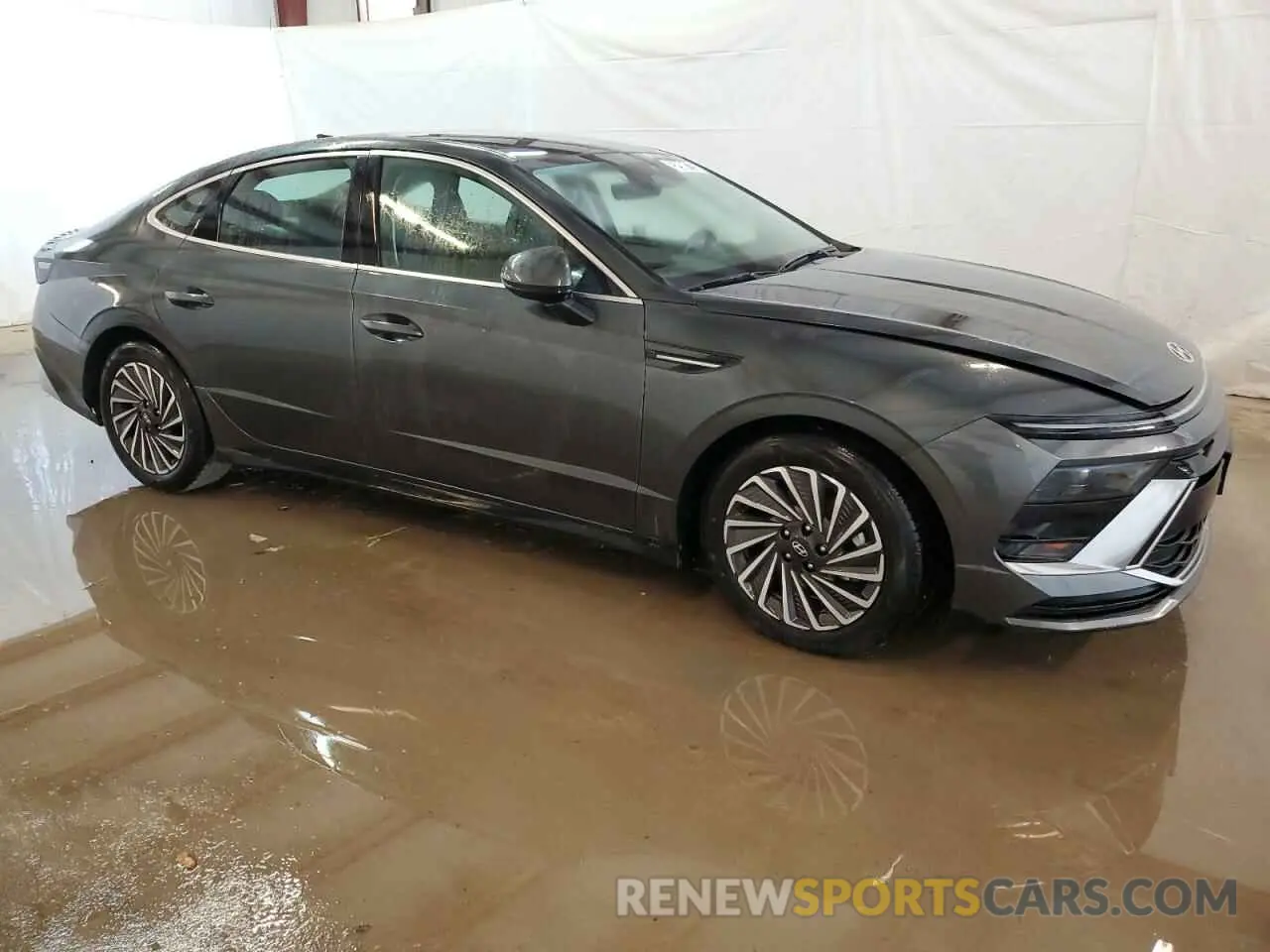 4 Photograph of a damaged car KMHL34JJ0SA105147 HYUNDAI SONATA 2025