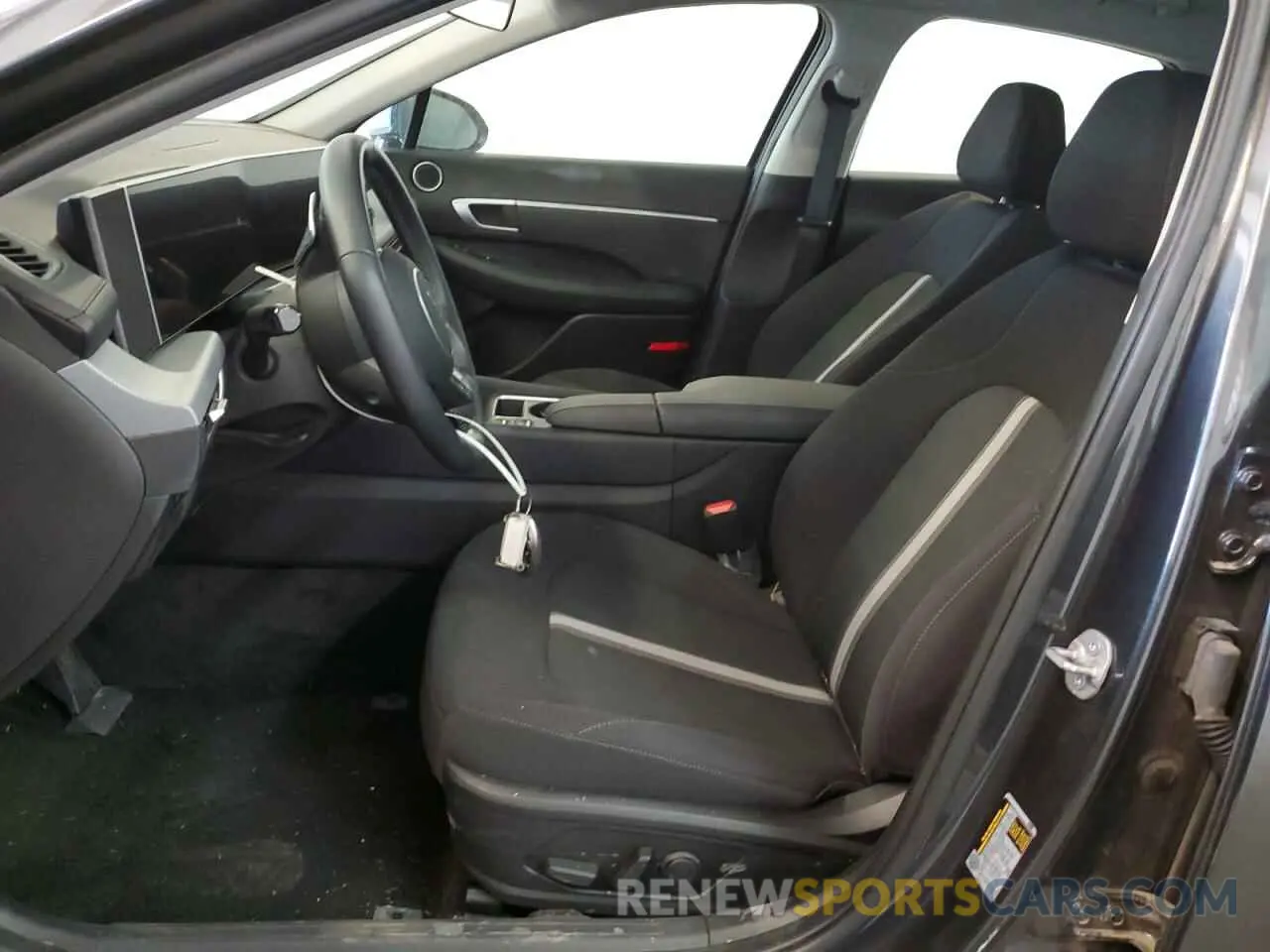 7 Photograph of a damaged car KMHL34JJ0SA105147 HYUNDAI SONATA 2025