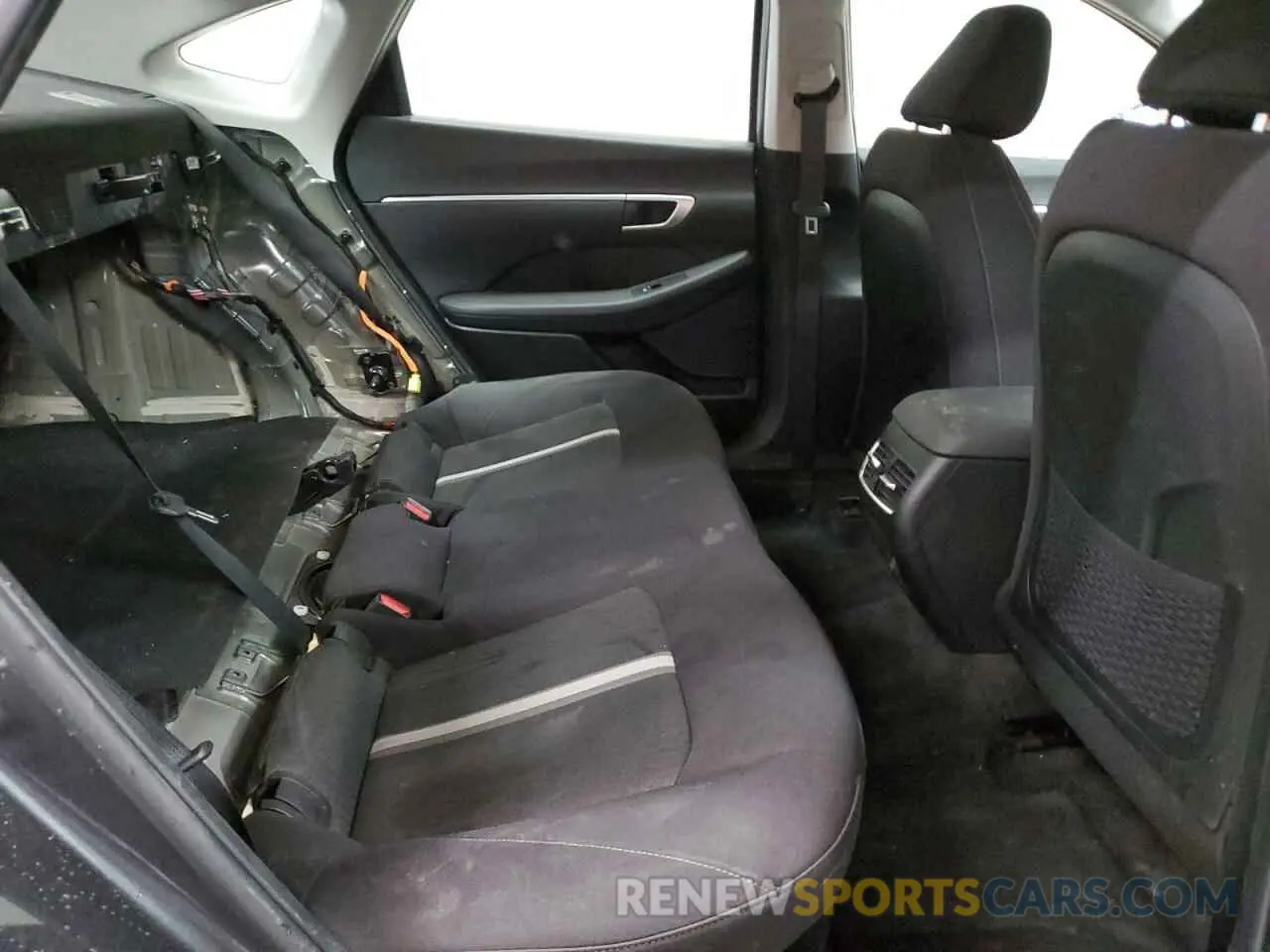 10 Photograph of a damaged car KMHL34JJ2SA104971 HYUNDAI SONATA 2025