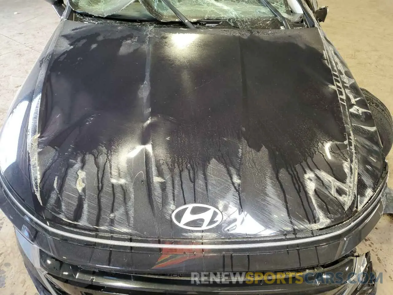 11 Photograph of a damaged car KMHL34JJ3SA104204 HYUNDAI SONATA 2025