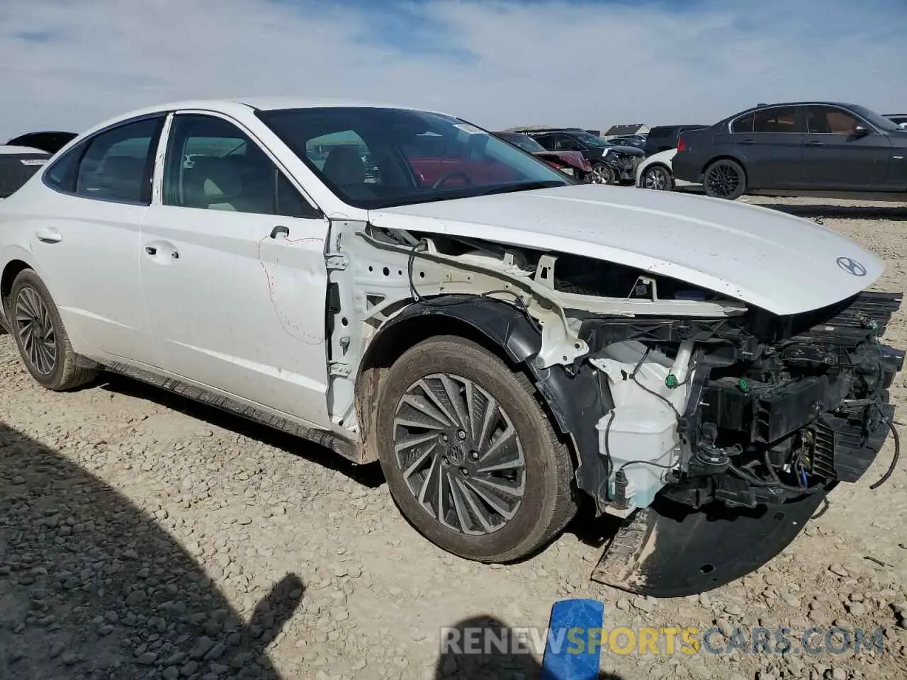4 Photograph of a damaged car KMHL34JJ5SA110411 HYUNDAI SONATA 2025