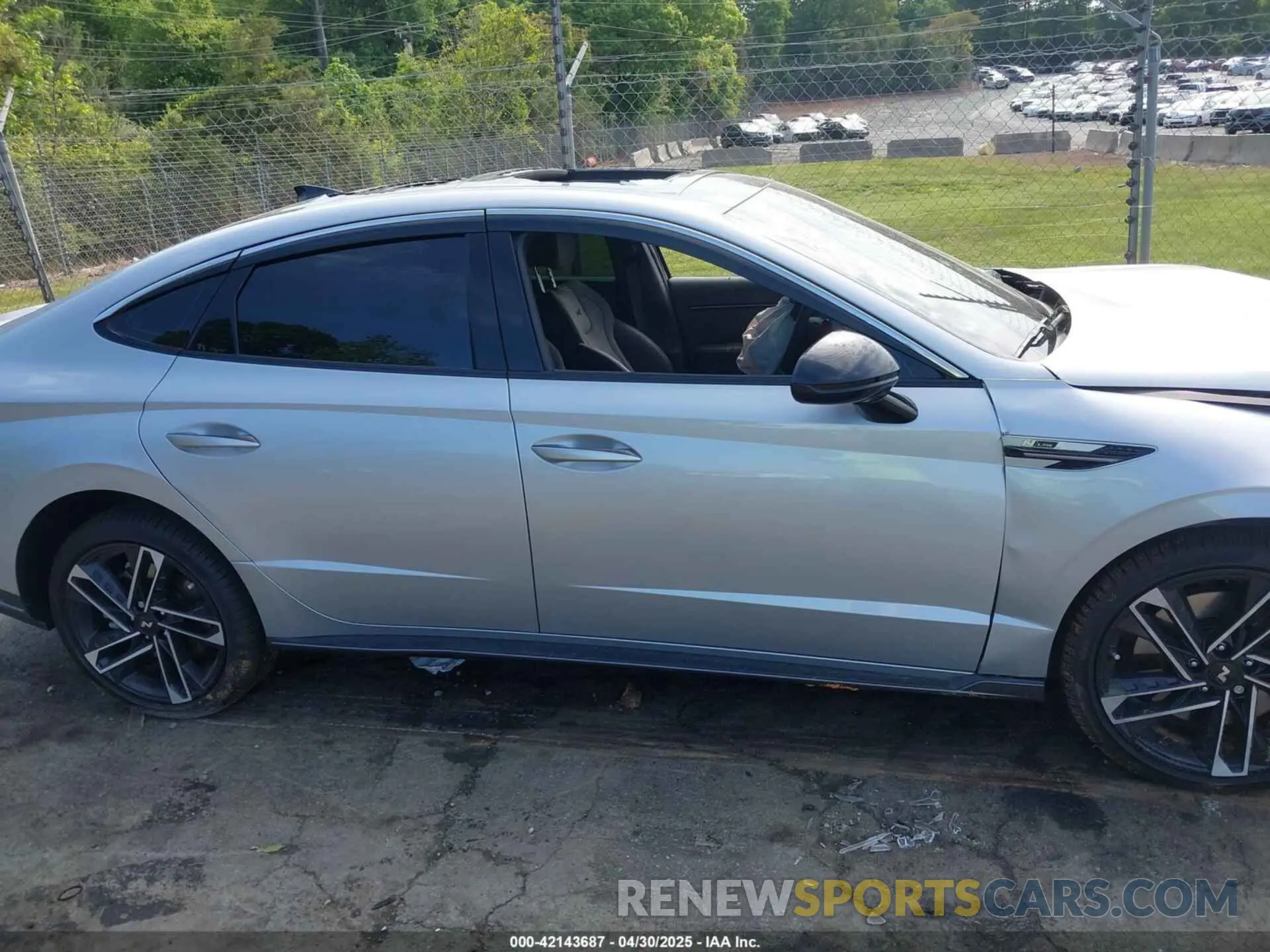 12 Photograph of a damaged car KMHL54JC1SA472957 HYUNDAI SONATA 2025