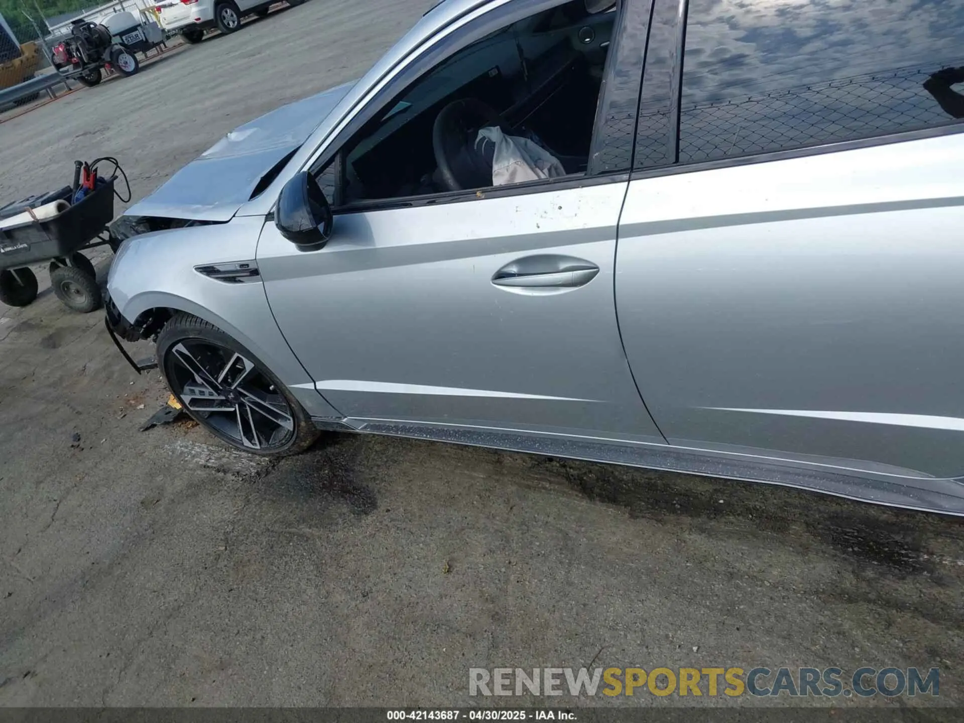 13 Photograph of a damaged car KMHL54JC1SA472957 HYUNDAI SONATA 2025