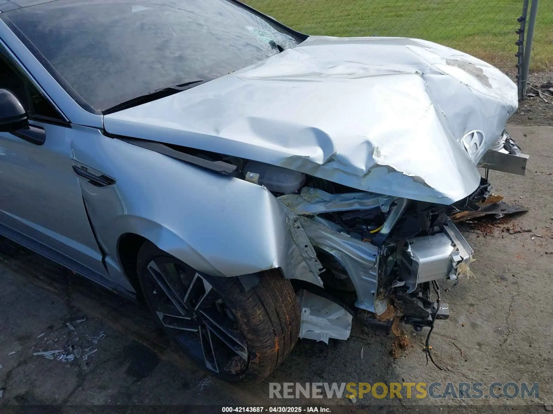 16 Photograph of a damaged car KMHL54JC1SA472957 HYUNDAI SONATA 2025