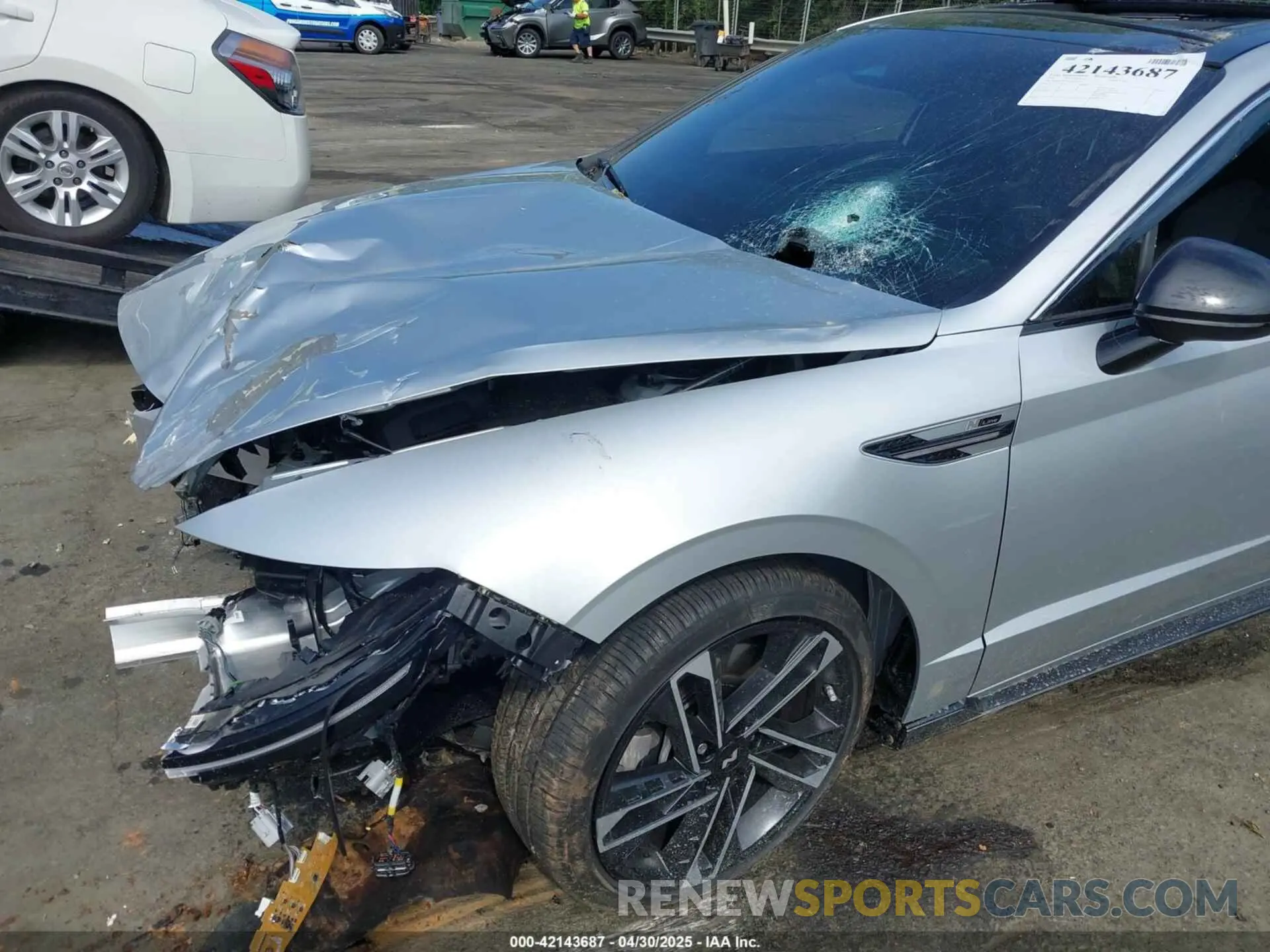 17 Photograph of a damaged car KMHL54JC1SA472957 HYUNDAI SONATA 2025