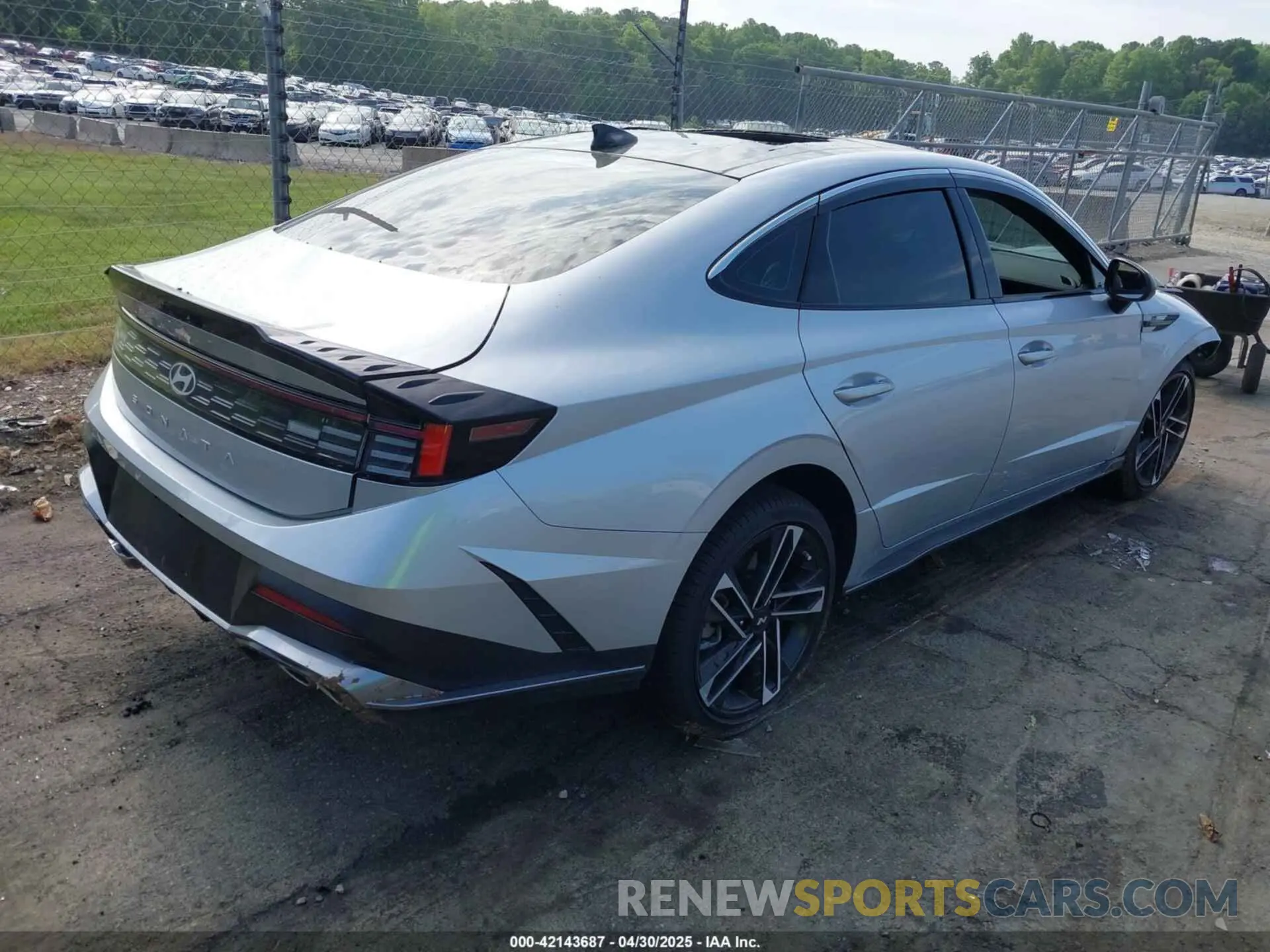 4 Photograph of a damaged car KMHL54JC1SA472957 HYUNDAI SONATA 2025