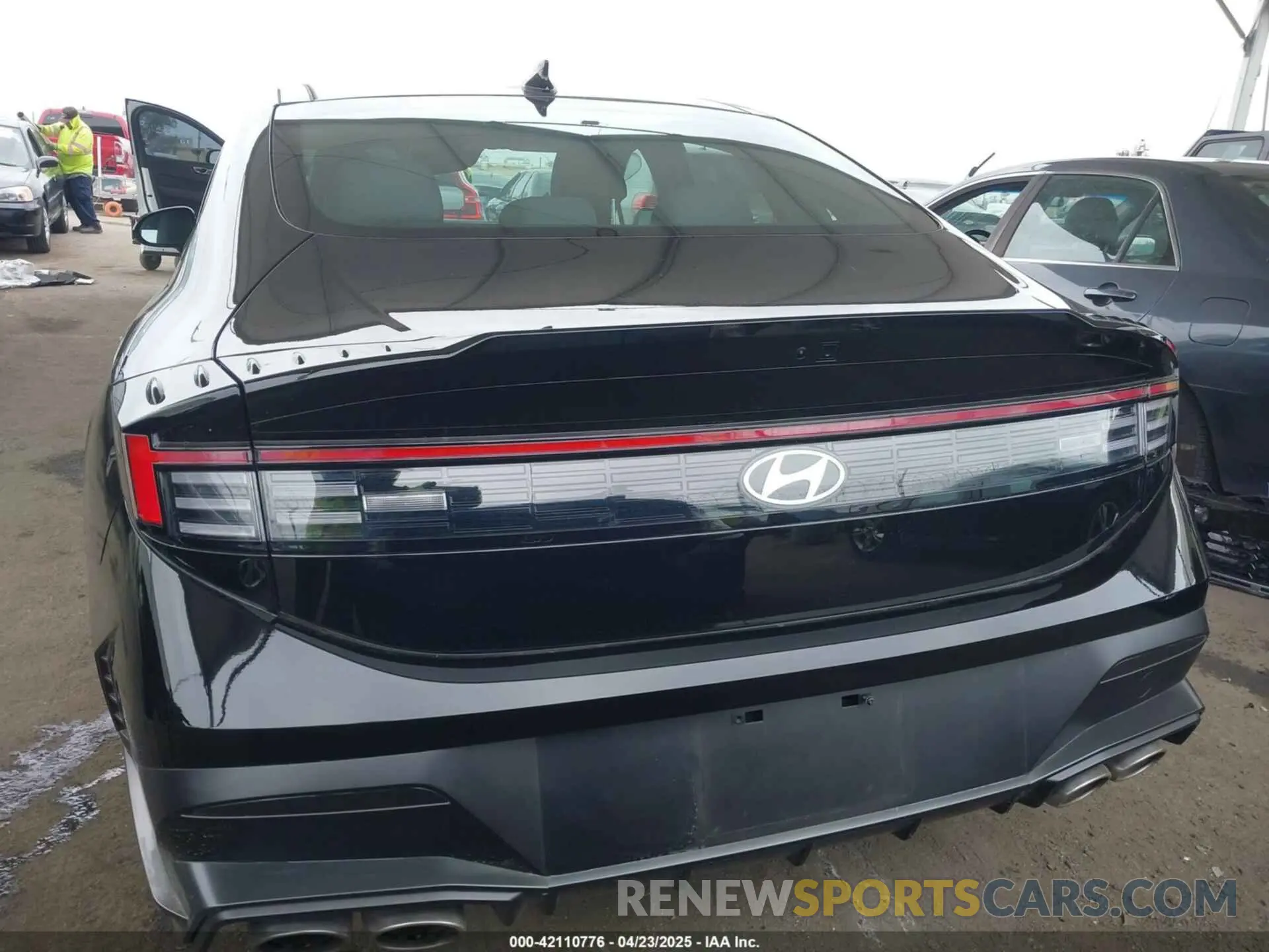 17 Photograph of a damaged car KMHL54JC8SA483728 HYUNDAI SONATA 2025