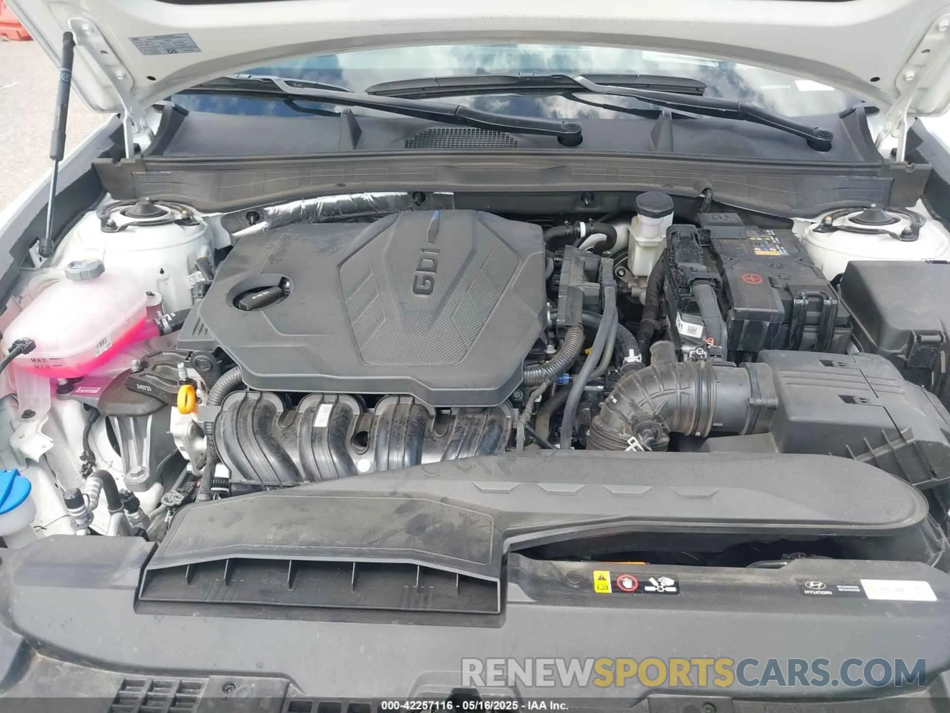 10 Photograph of a damaged car KMHL64JA0SA437502 HYUNDAI SONATA 2025
