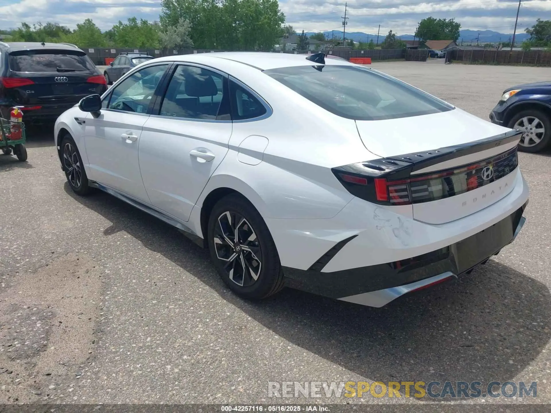 3 Photograph of a damaged car KMHL64JA0SA437502 HYUNDAI SONATA 2025