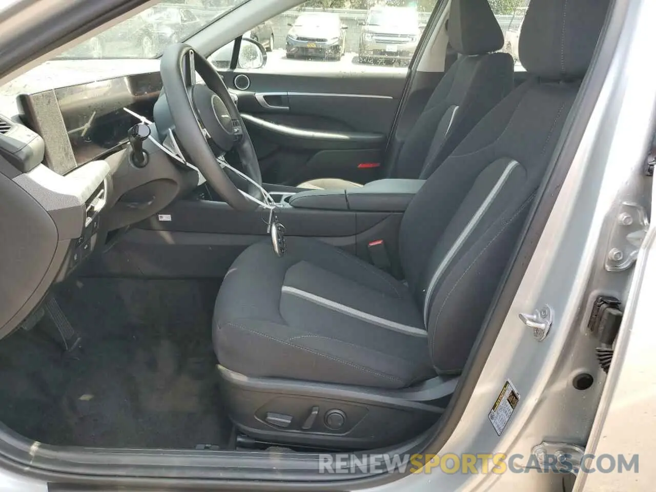 7 Photograph of a damaged car KMHL64JA0SA449455 HYUNDAI SONATA 2025
