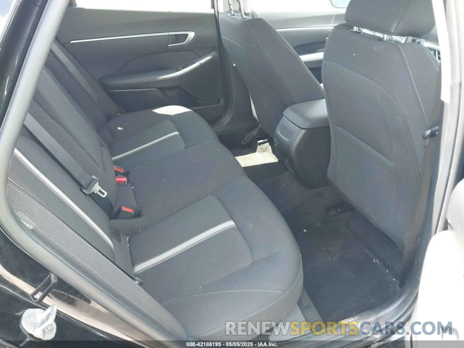 8 Photograph of a damaged car KMHL64JA1SA428968 HYUNDAI SONATA 2025