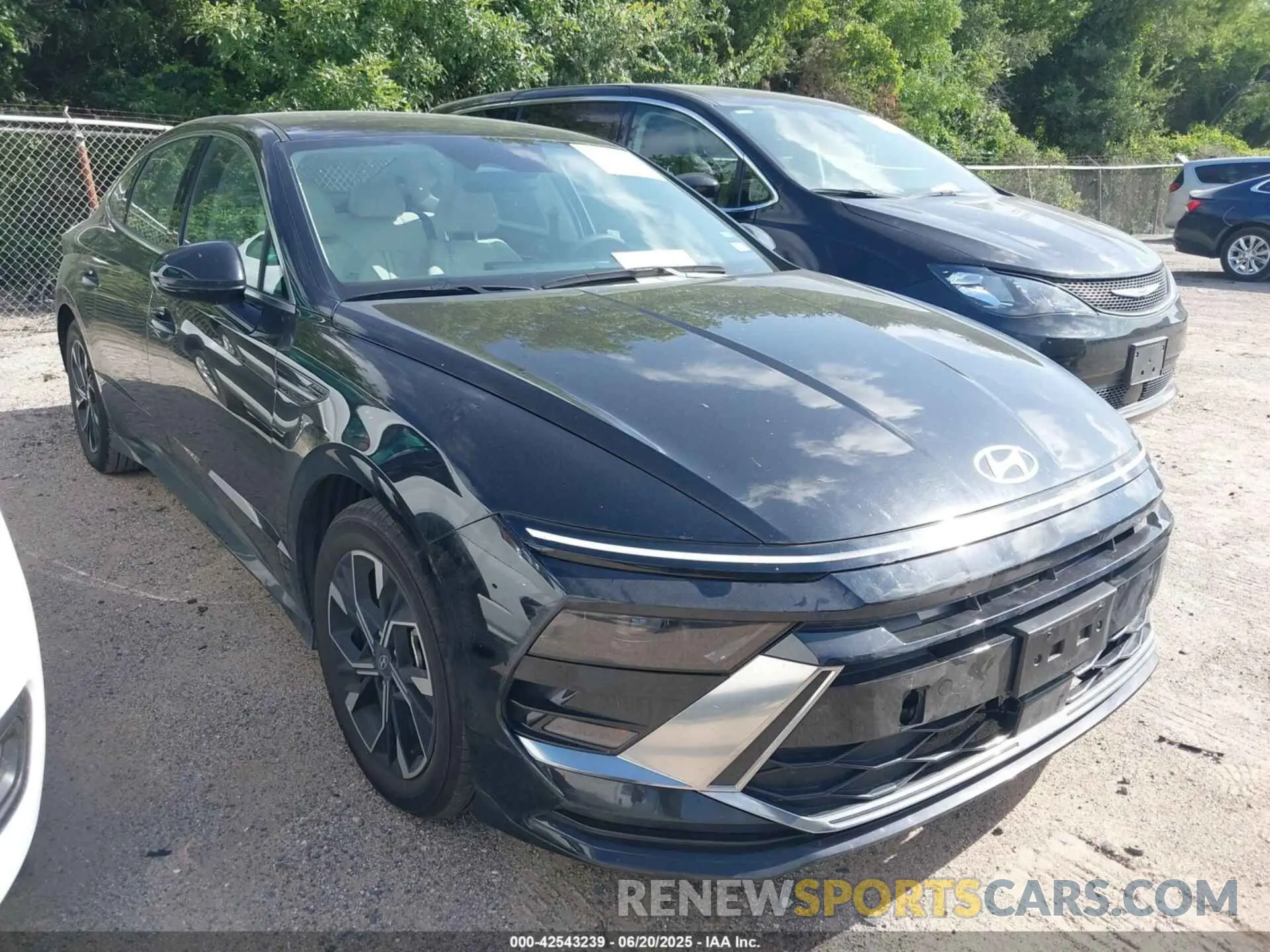 1 Photograph of a damaged car KMHL64JA1SA437721 HYUNDAI SONATA 2025