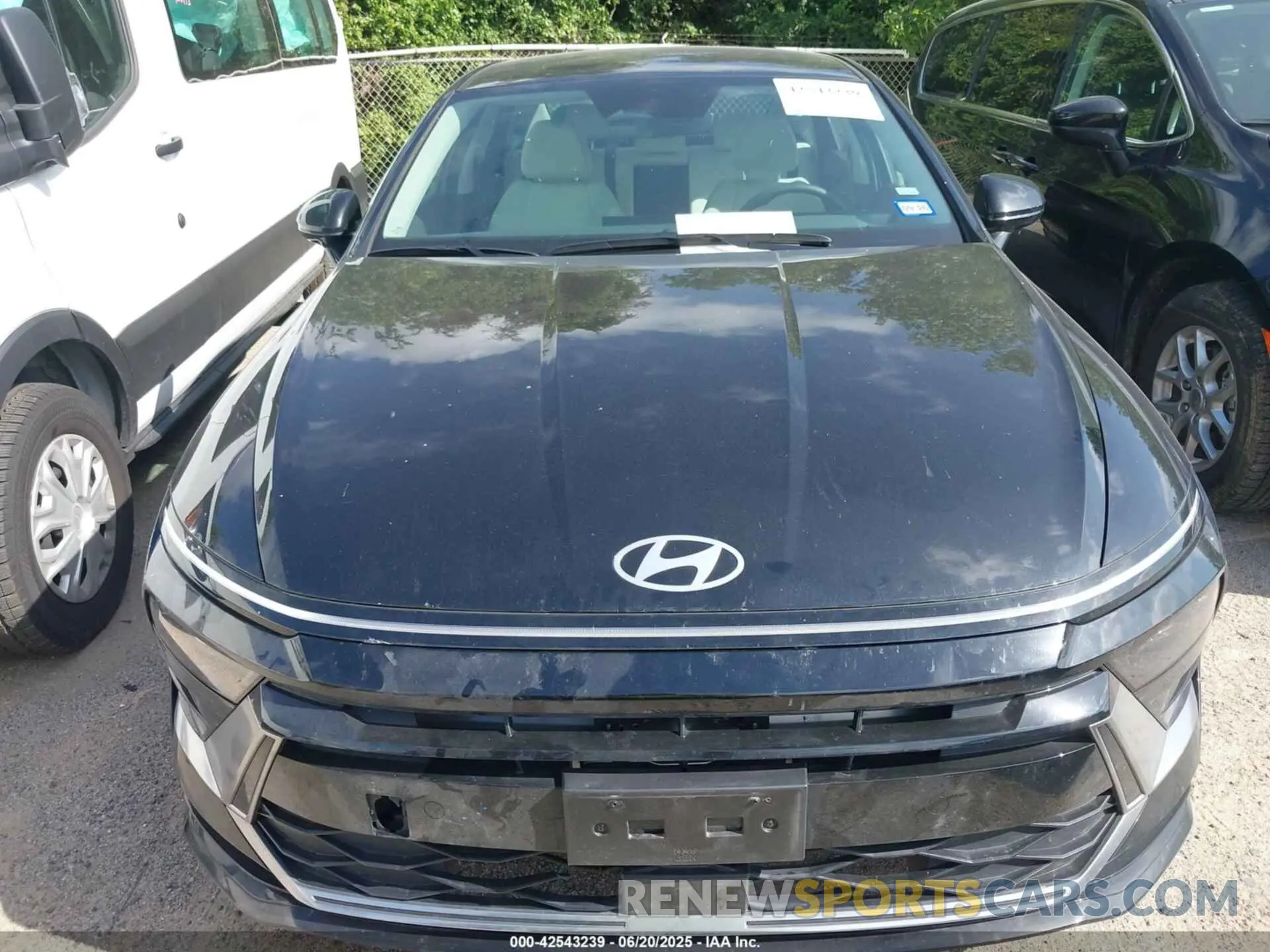 12 Photograph of a damaged car KMHL64JA1SA437721 HYUNDAI SONATA 2025
