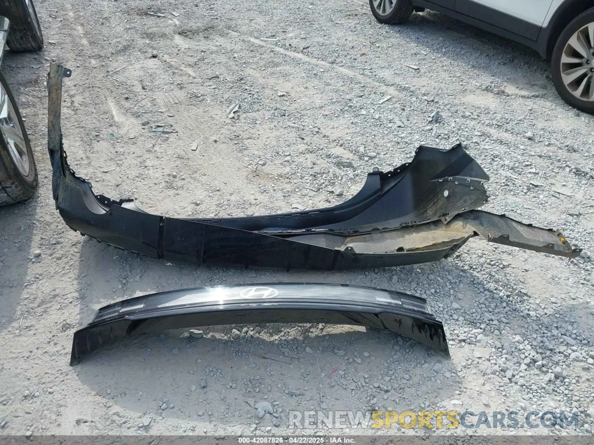 12 Photograph of a damaged car KMHL64JA1SA443289 HYUNDAI SONATA 2025