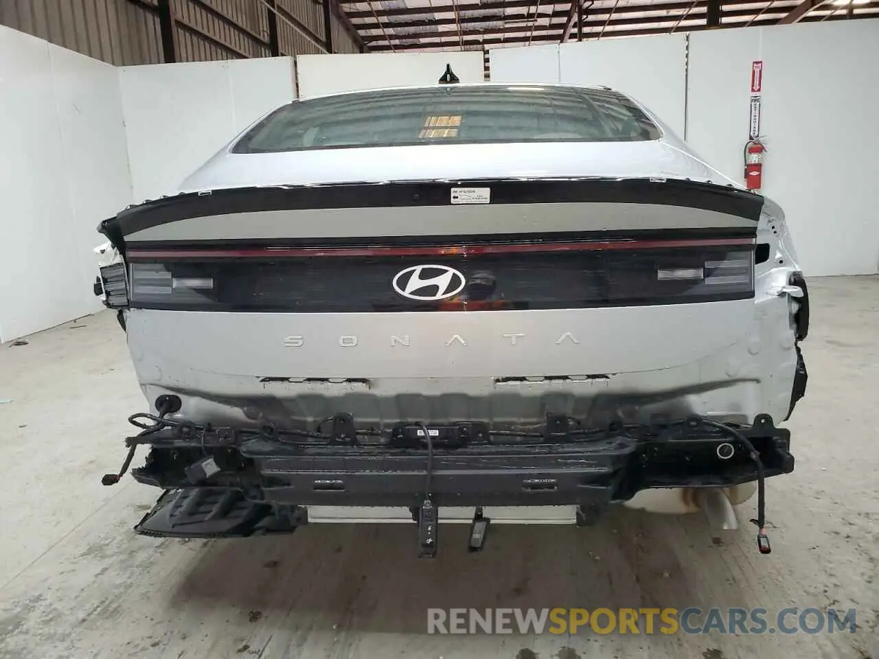 6 Photograph of a damaged car KMHL64JA1SA452204 HYUNDAI SONATA 2025