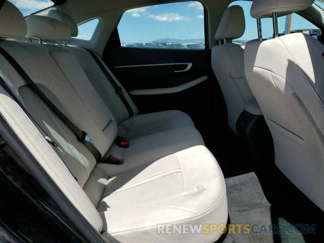 10 Photograph of a damaged car KMHL64JA1SA457208 HYUNDAI SONATA 2025