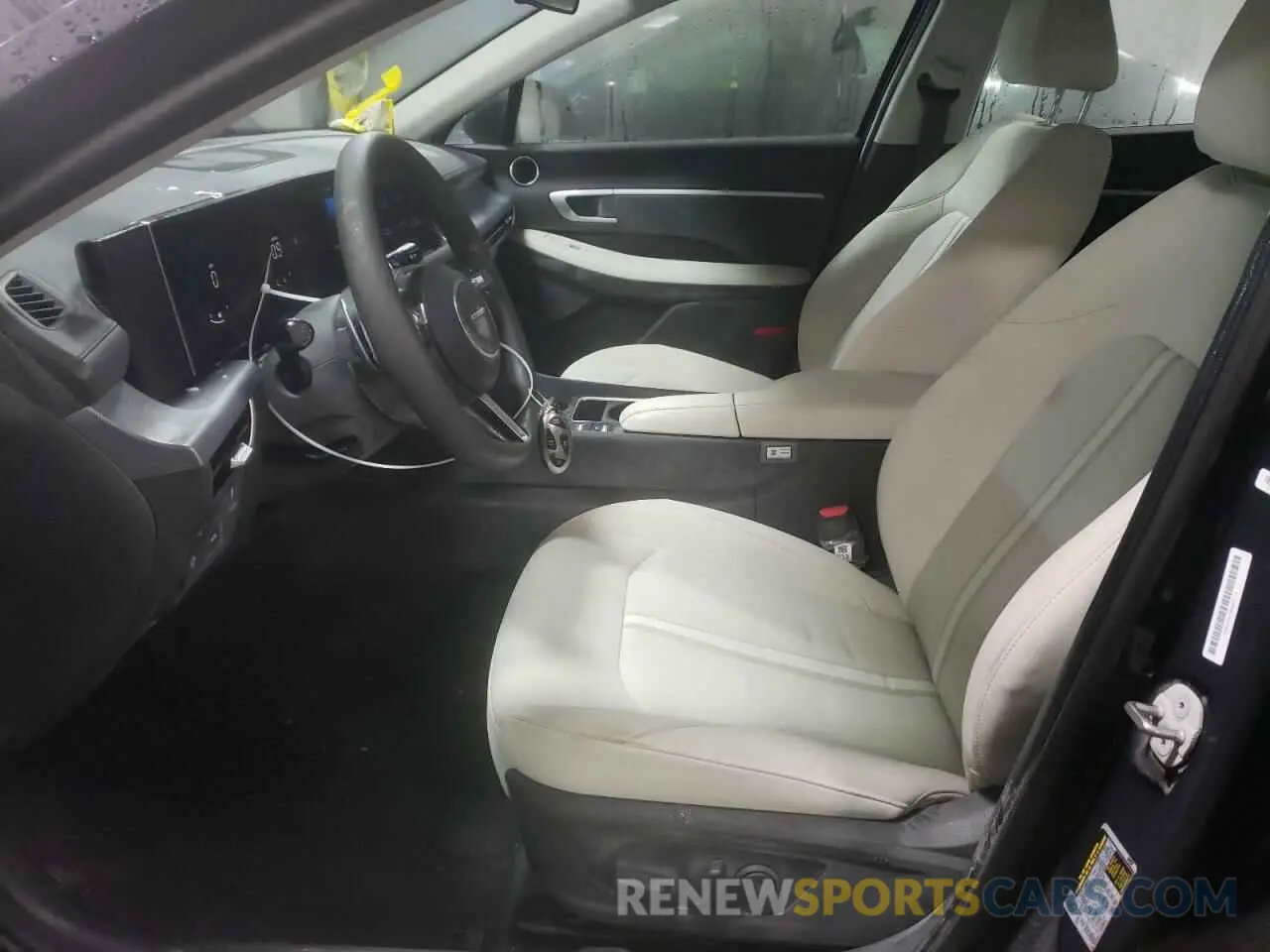 7 Photograph of a damaged car KMHL64JA1SA462571 HYUNDAI SONATA 2025