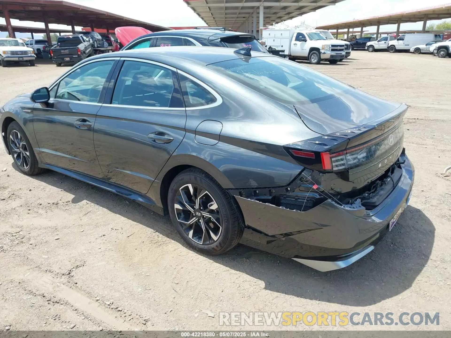 6 Photograph of a damaged car KMHL64JA2SA453443 HYUNDAI SONATA 2025