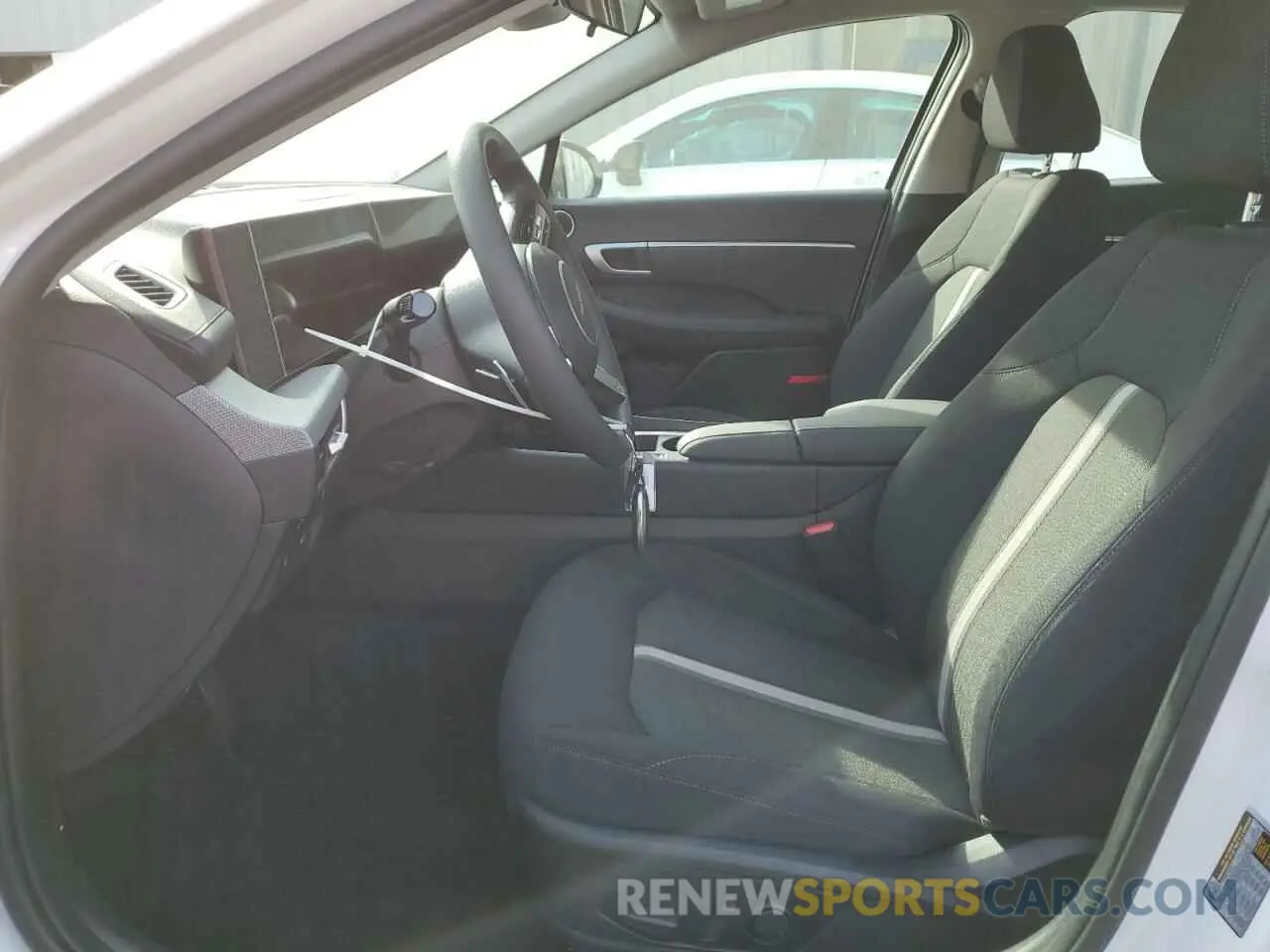 7 Photograph of a damaged car KMHL64JA2SA457041 HYUNDAI SONATA 2025