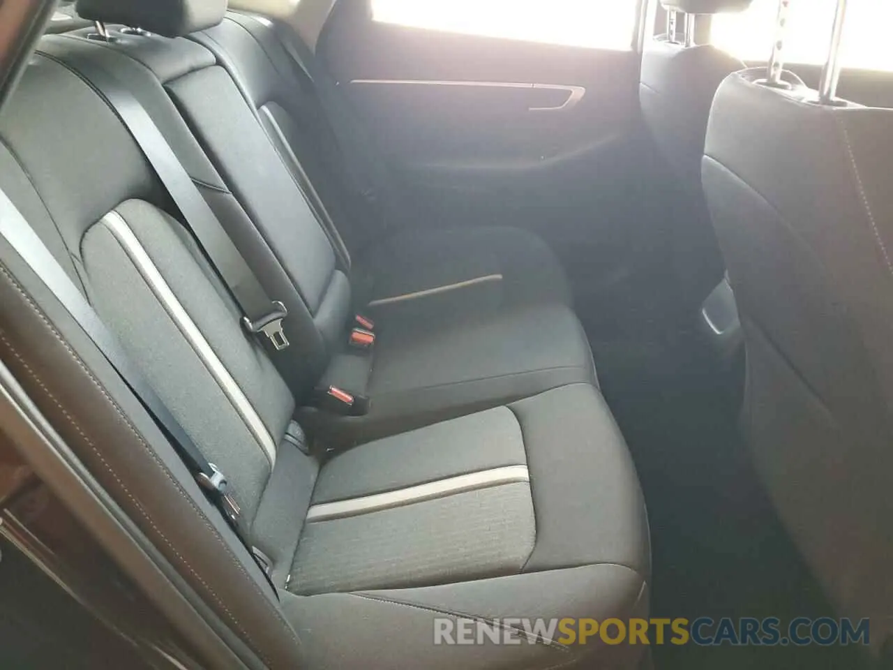 10 Photograph of a damaged car KMHL64JA3SA430253 HYUNDAI SONATA 2025
