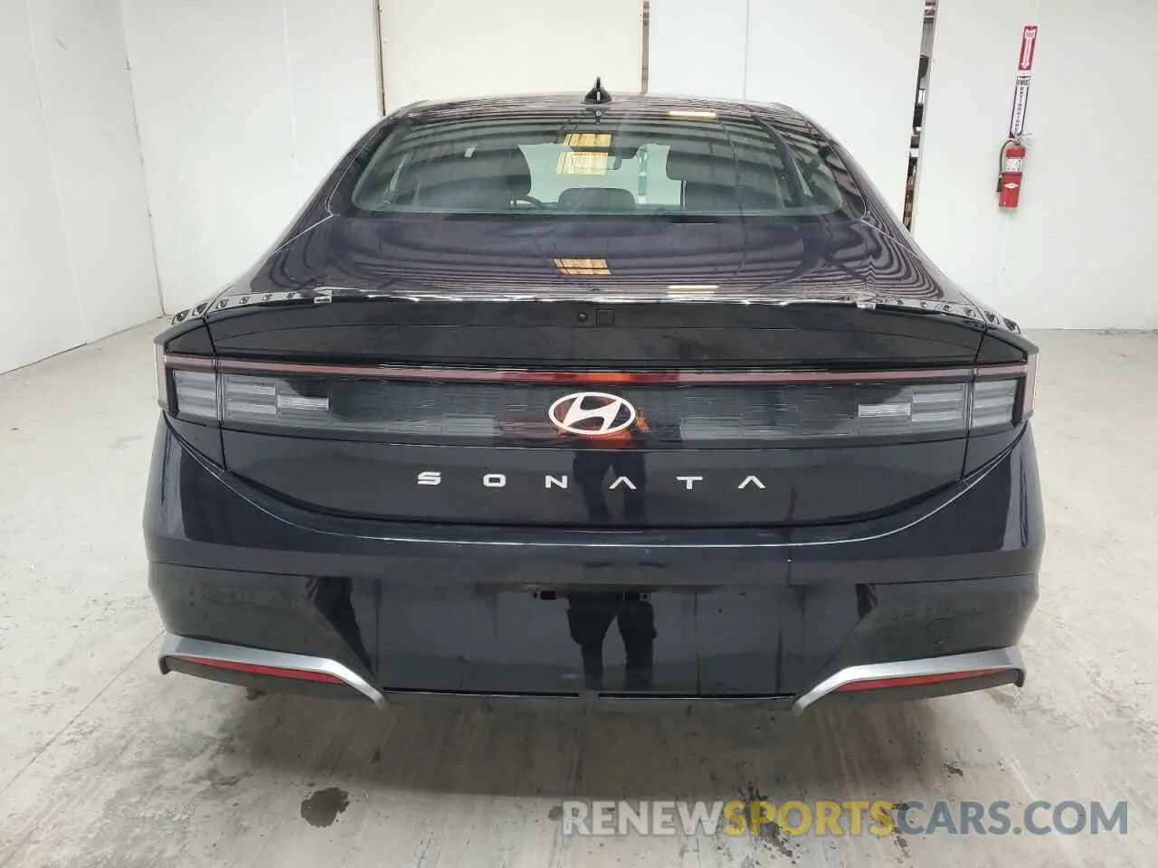 6 Photograph of a damaged car KMHL64JA3SA430253 HYUNDAI SONATA 2025