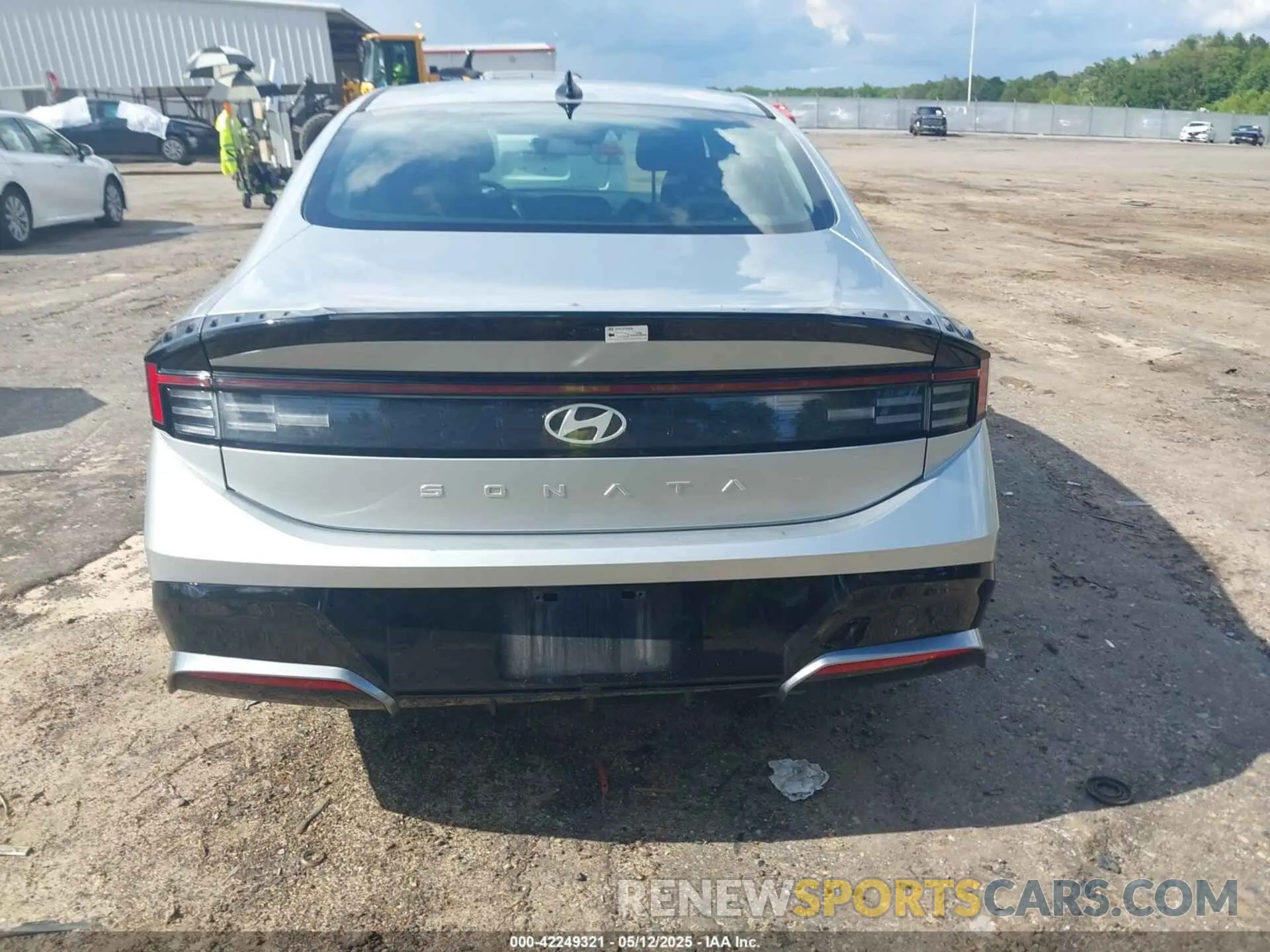 16 Photograph of a damaged car KMHL64JA3SA449076 HYUNDAI SONATA 2025